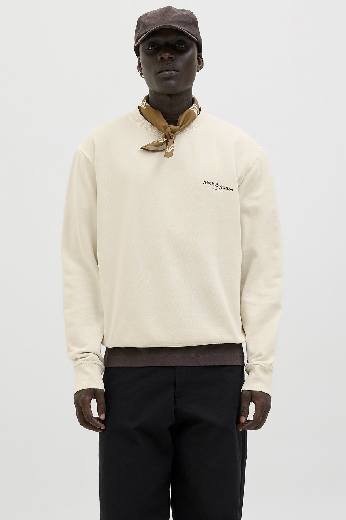 سویشرت جک اند جونز سه نخ برس خورده جک اند جونز سویشرت Jack & Jones