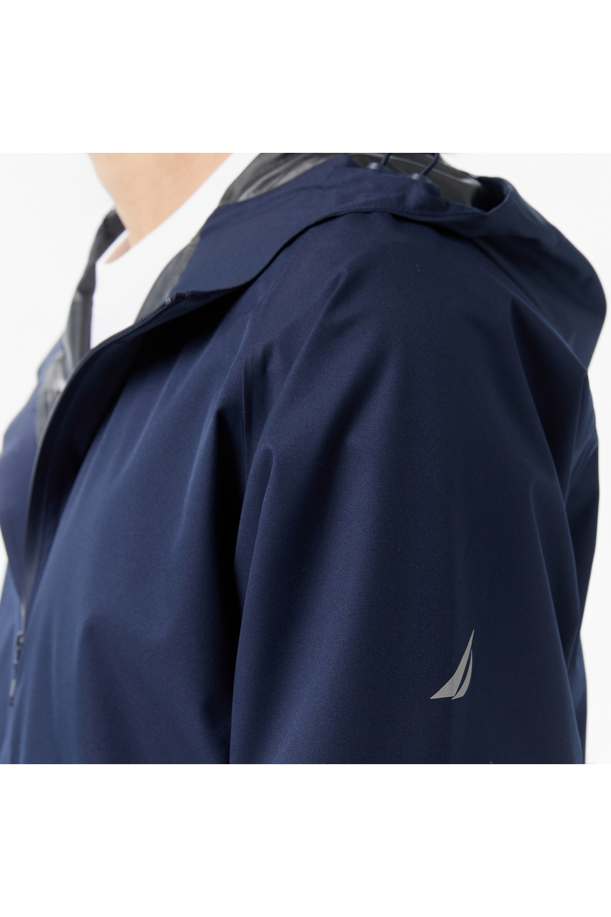 Nautica Erkek Lacivert Regular Fit Kapüşonlu Su Geçirmez Yağmurluk görsel 5