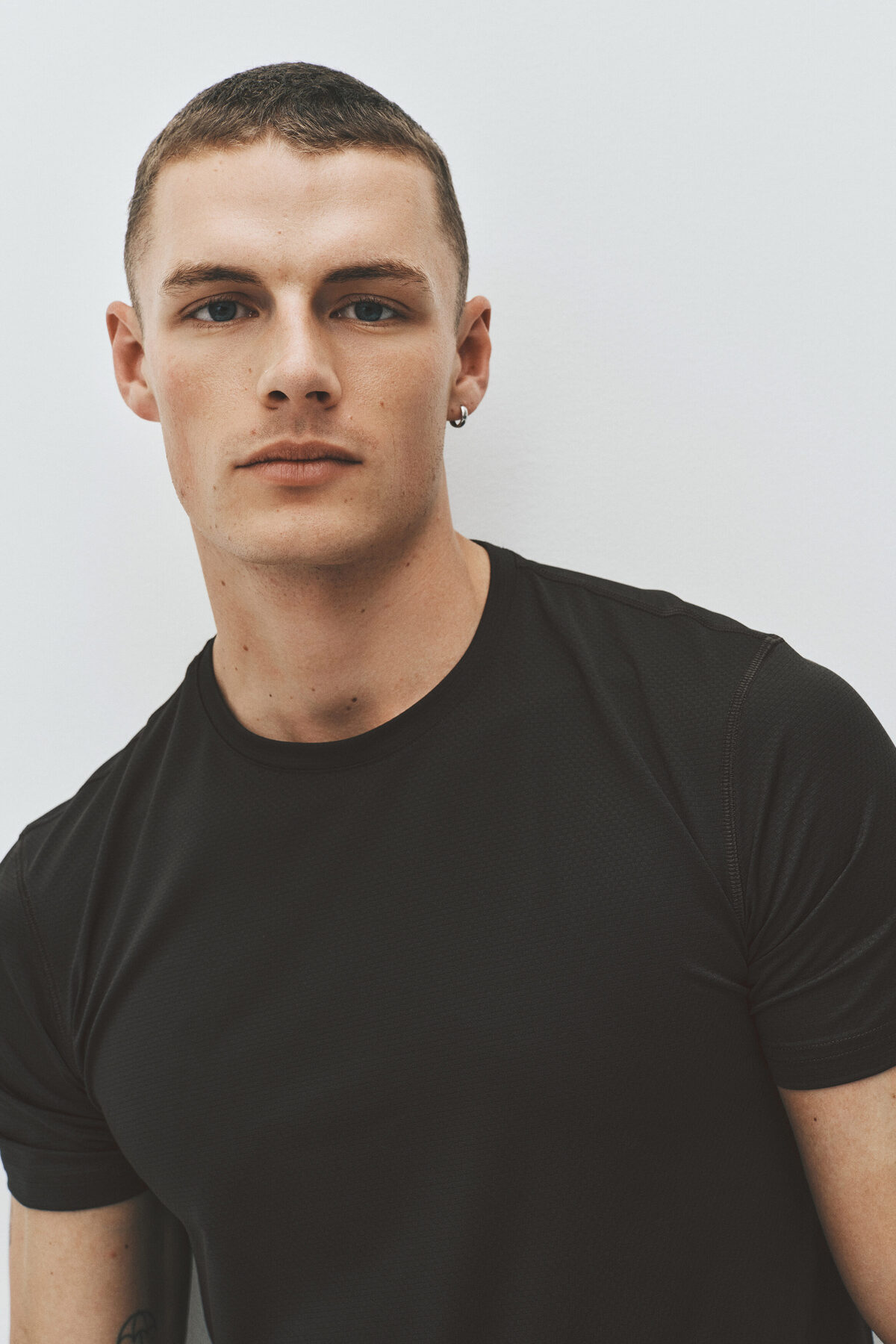 تاپ ورزشی Muscle Fit DryMove™ اچ اند ام زیرپیراهن ورزشی H&M