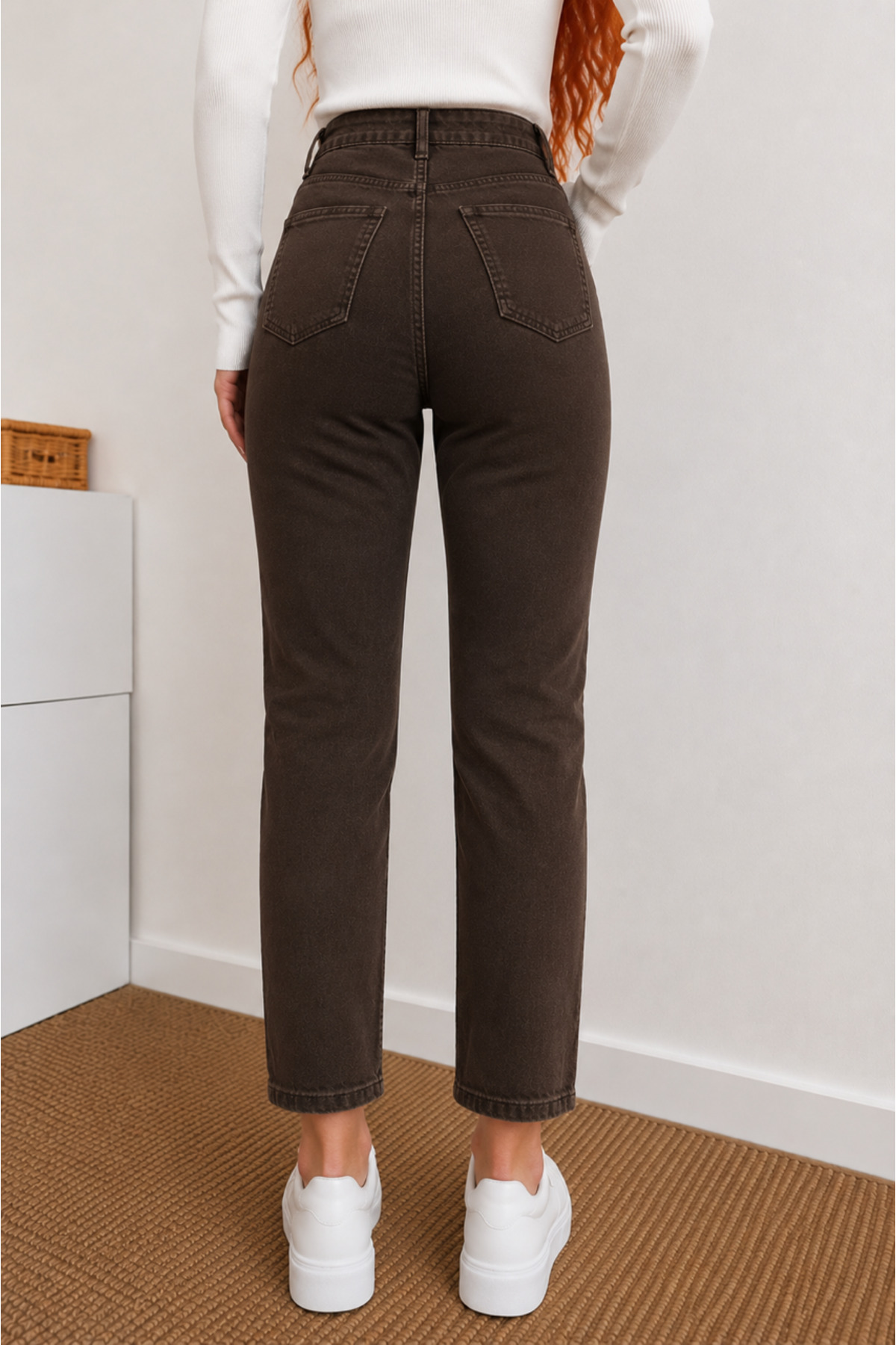 DELDNM Alley Kadın Kahverengi Yüksek Bel Trend Mom Jean görsel 5