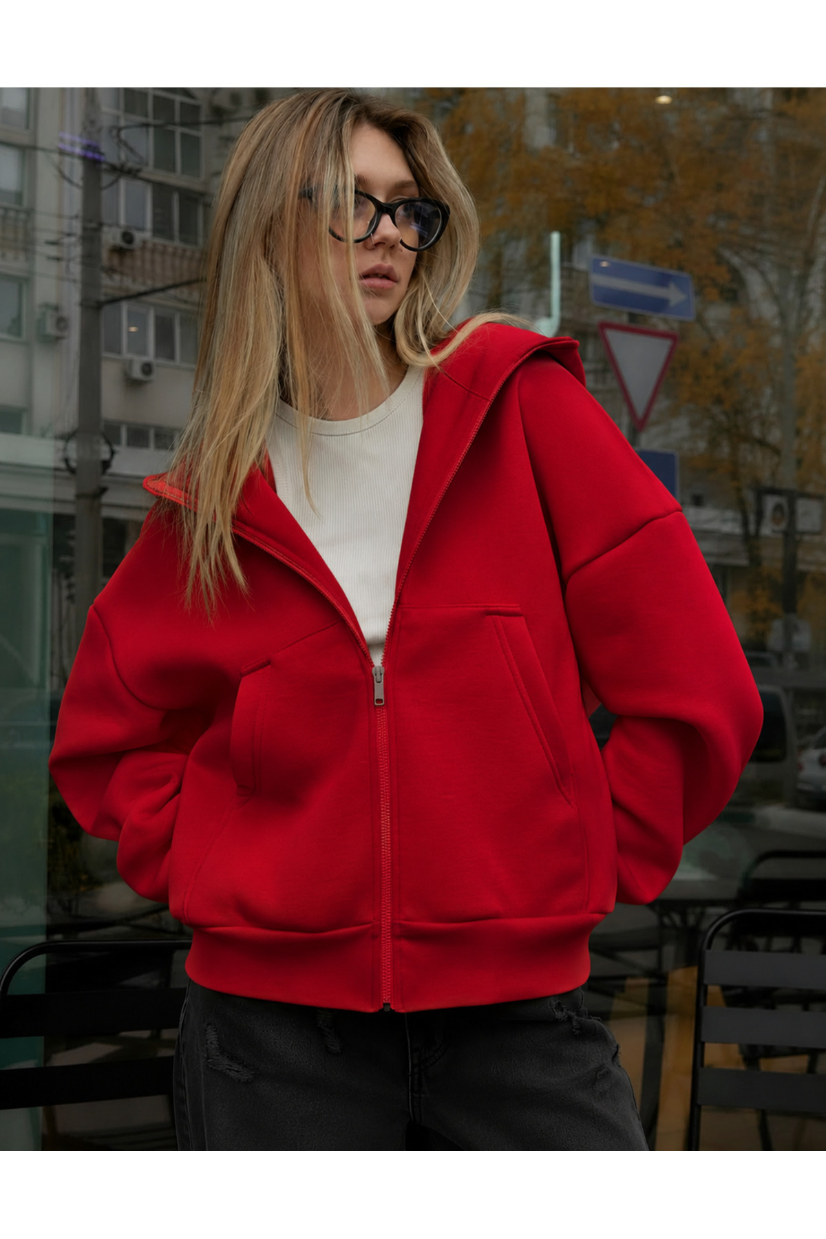 YAKAMEL KADIN OVERSİZE KAPÜŞONLU FERMUARLI HIRKA SWEATSHIRT