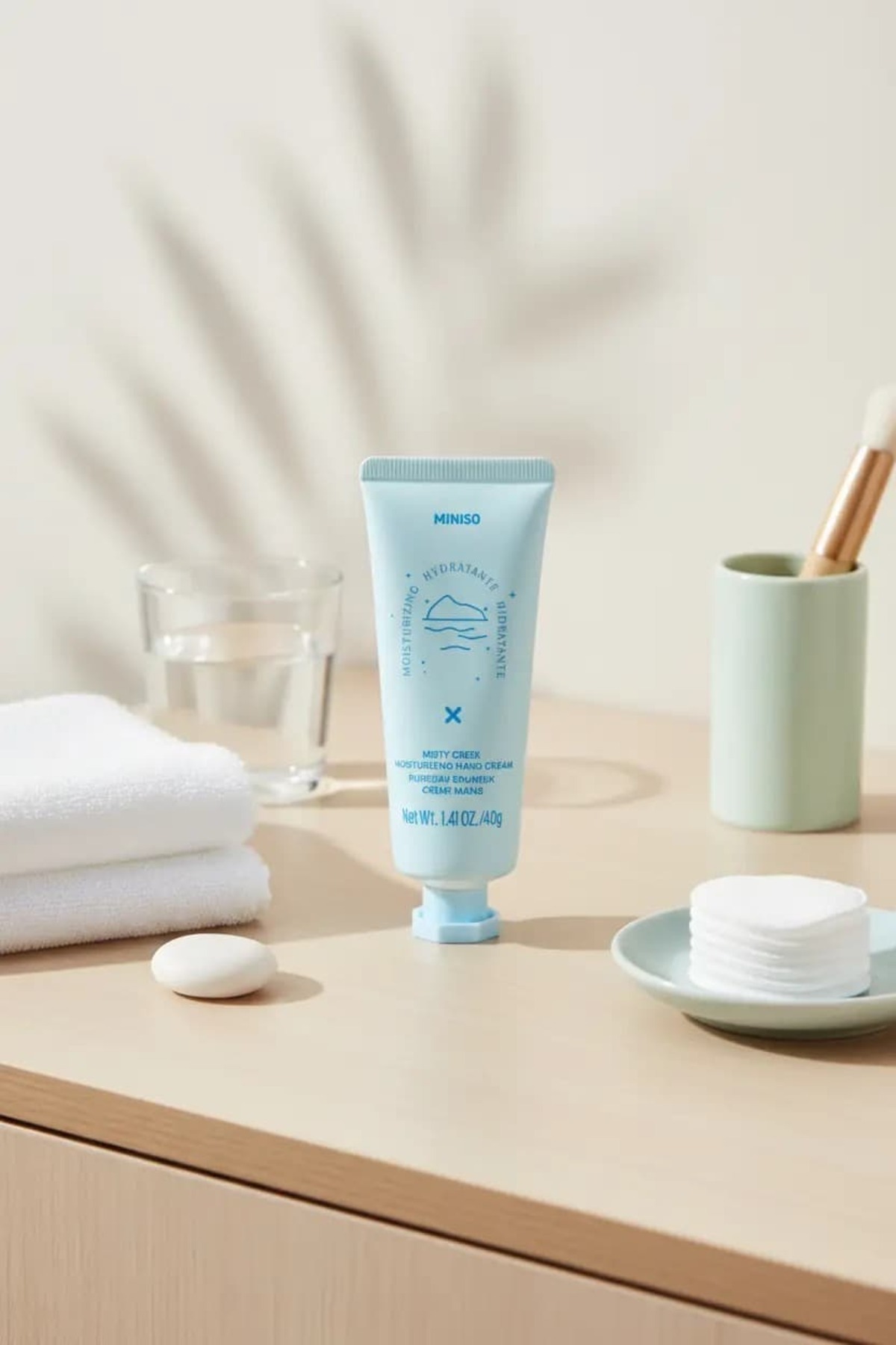 Miniso Lisanslı Misty Creek Nemlendirici El Kremi 40 g – Yumuşak ve Bakımlı Eller — 2028045110100