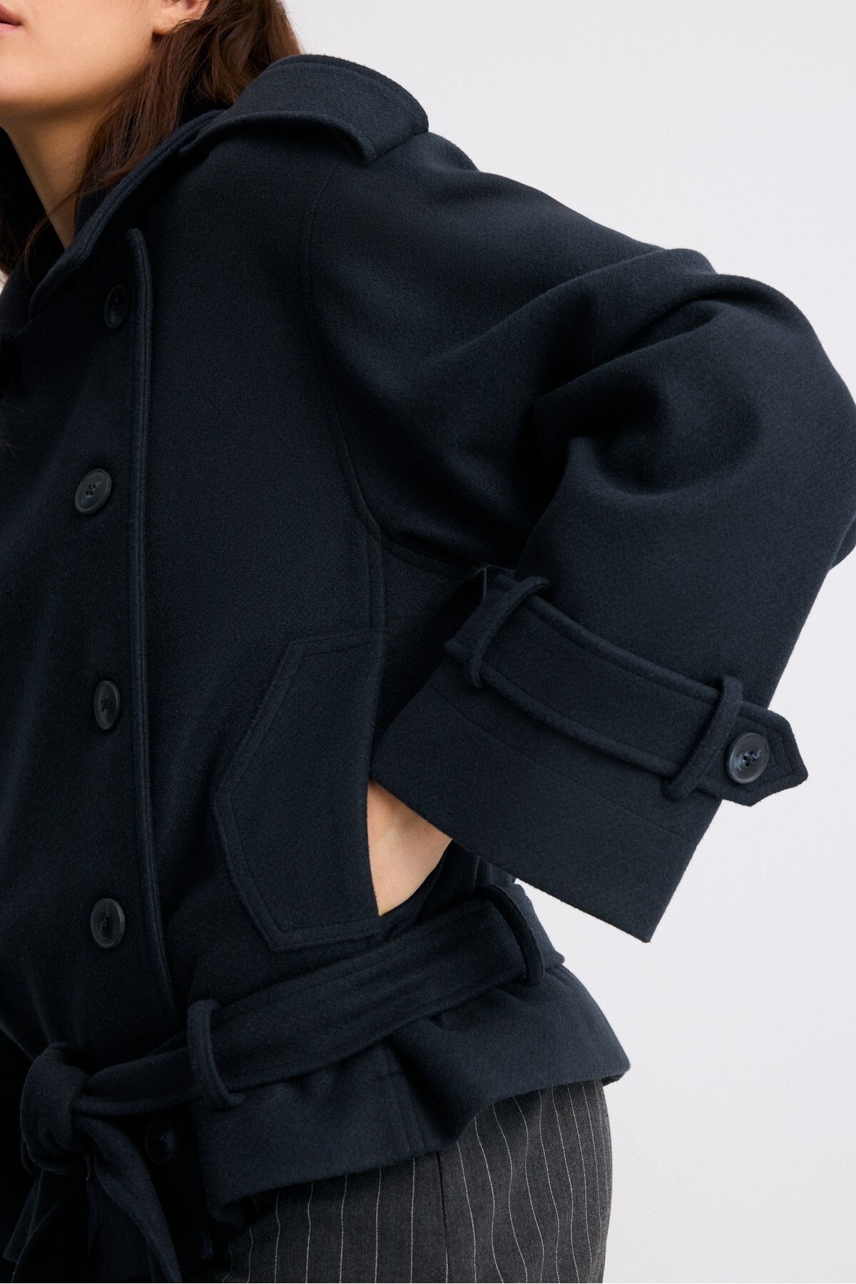 Stradivarius Yumuşak dokulu oversize trençkot görsel 4