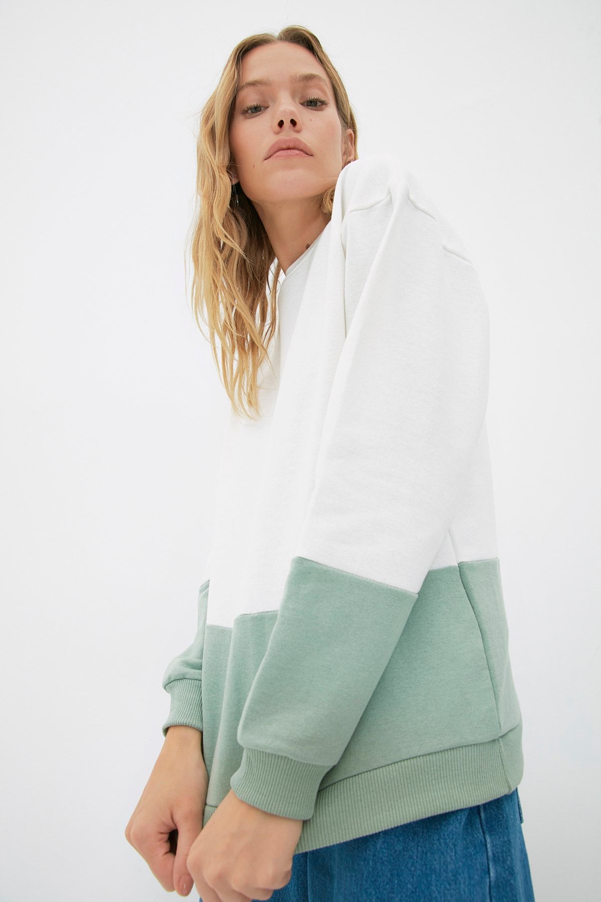 Trendyol Collection Sweatshirt Ecru Relaxed Fit Fast ausverkauft