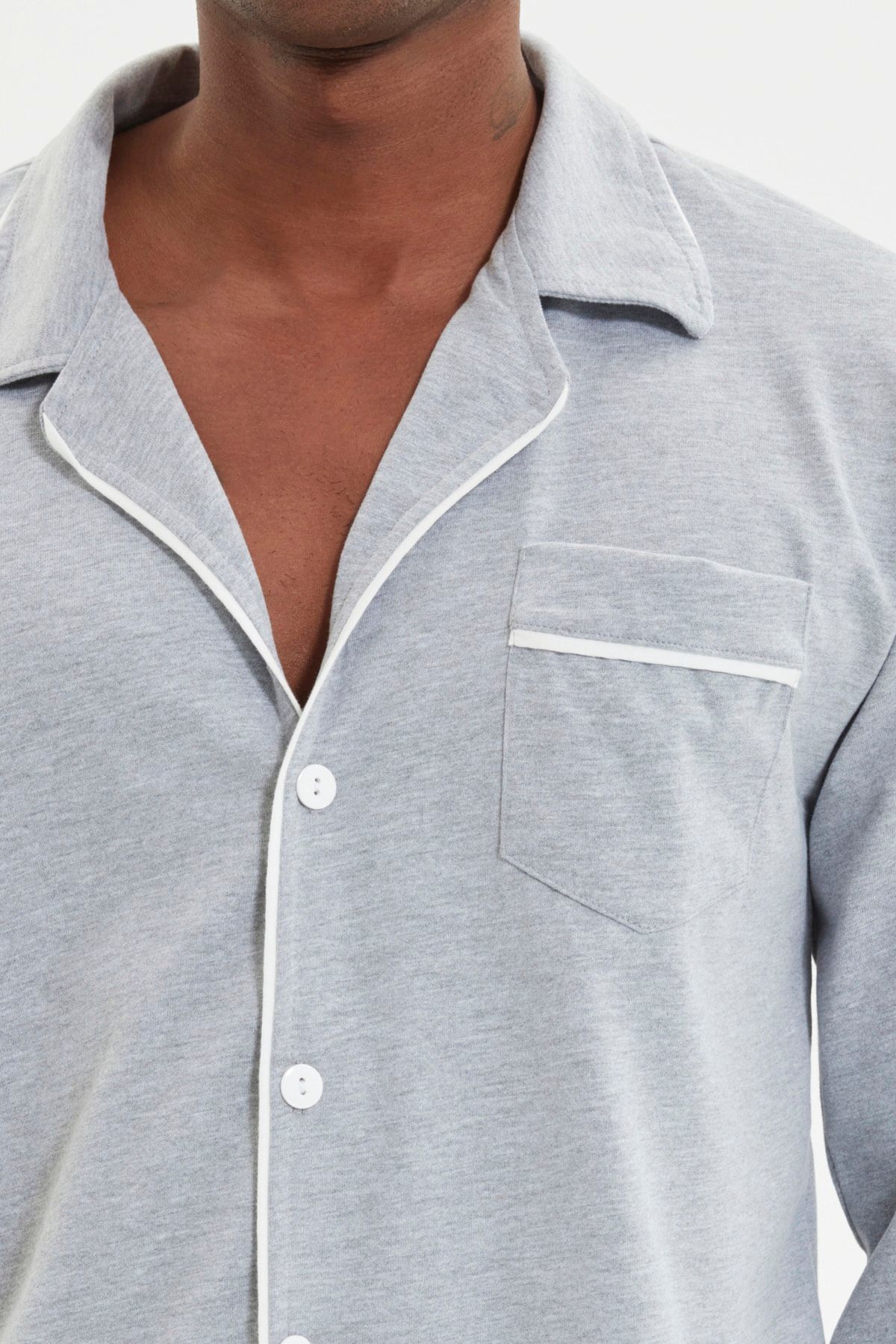 Trendyol Collection-Graues Strick-Nachtwäsche-Set mit normaler Passform – 100 % Baumwolle, Oberteil mit Paspelierung, TMNAW22PT1073 5