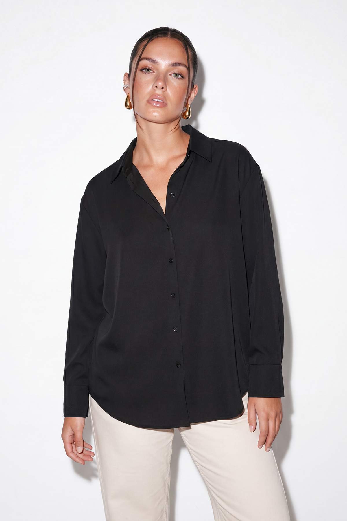 Drop by Trendyolmilla Siyah V Yaka Saten Gömlek TDRSS26GO00088
