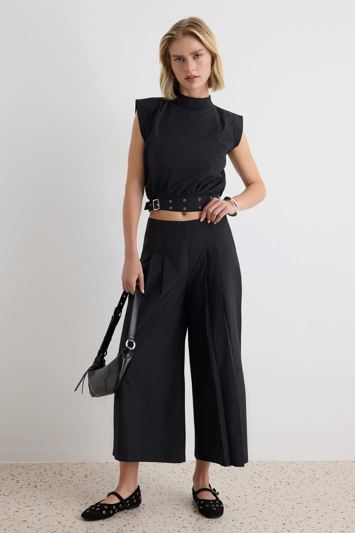 Trendyolmilla Siyah Kemerli Bluz Pantolon Dokuma Alt - Üst Takım TWOAW27AU00071