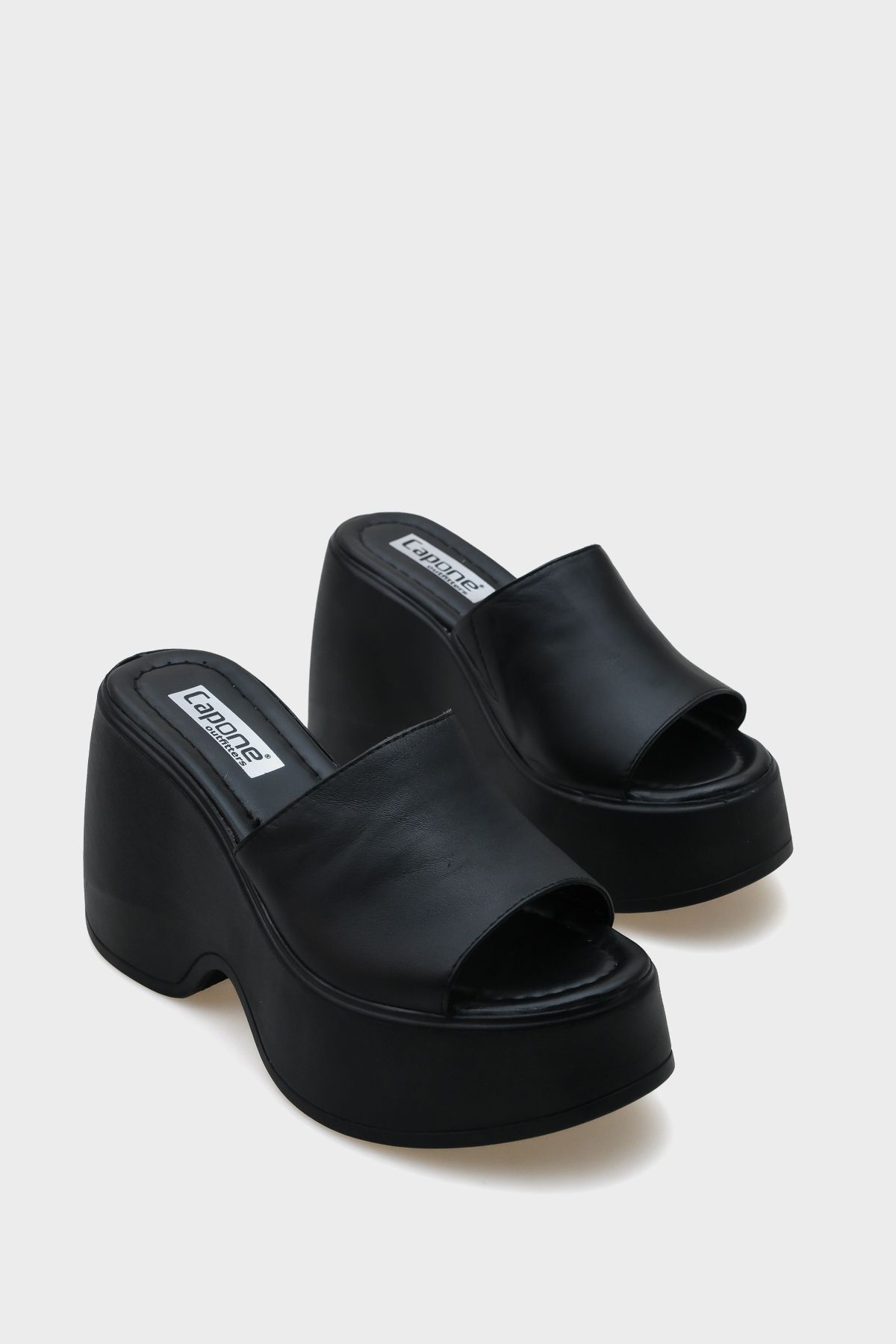 Capone Outfitters Dámske papuče Lena z pravej kože na vysokom klinovom podpätku