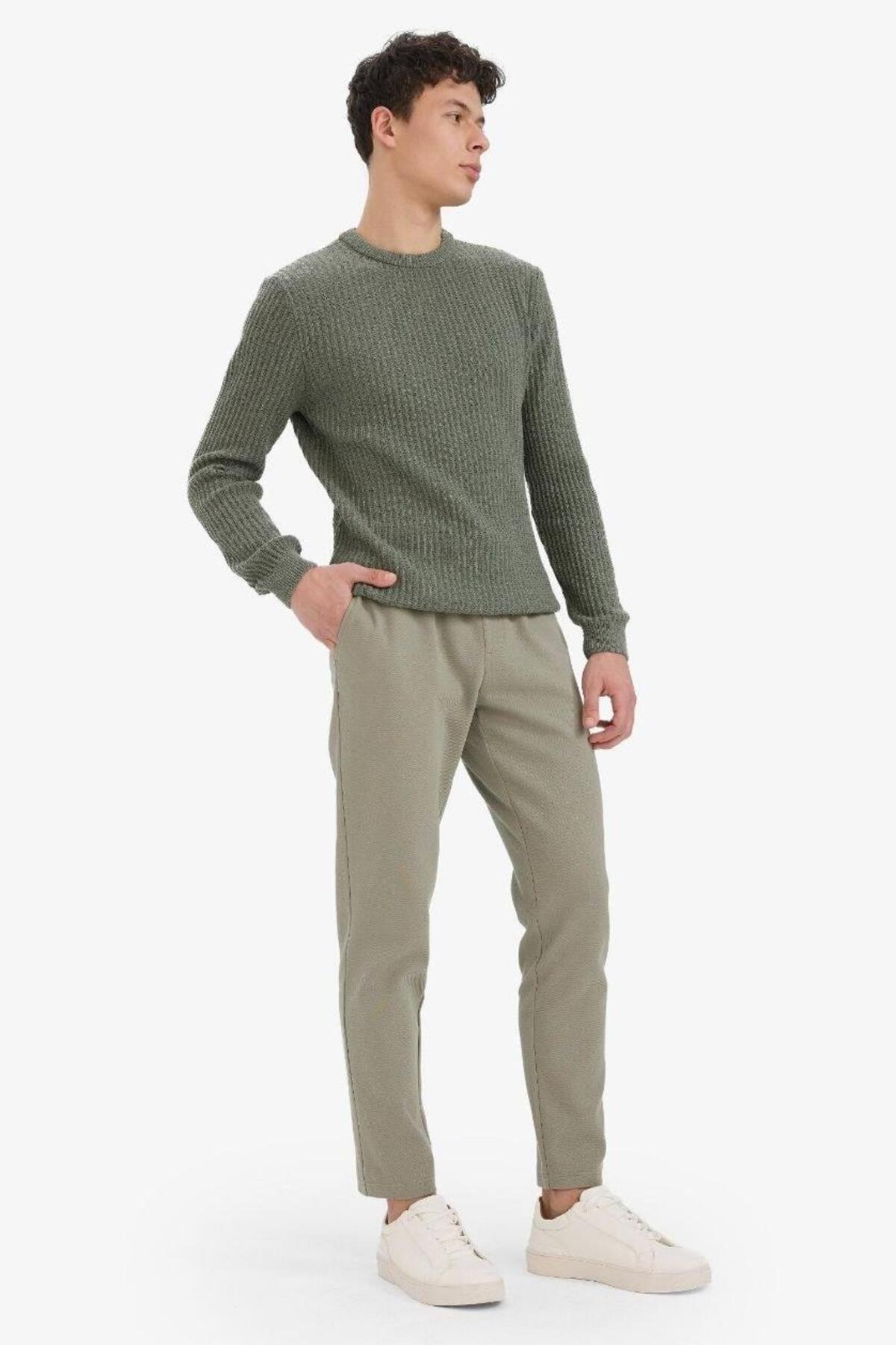DeFacto Esnek Basic Beli Bağcıklı Cepli Düz Paça Jogger Pantolon C6022AX25SP görsel 6