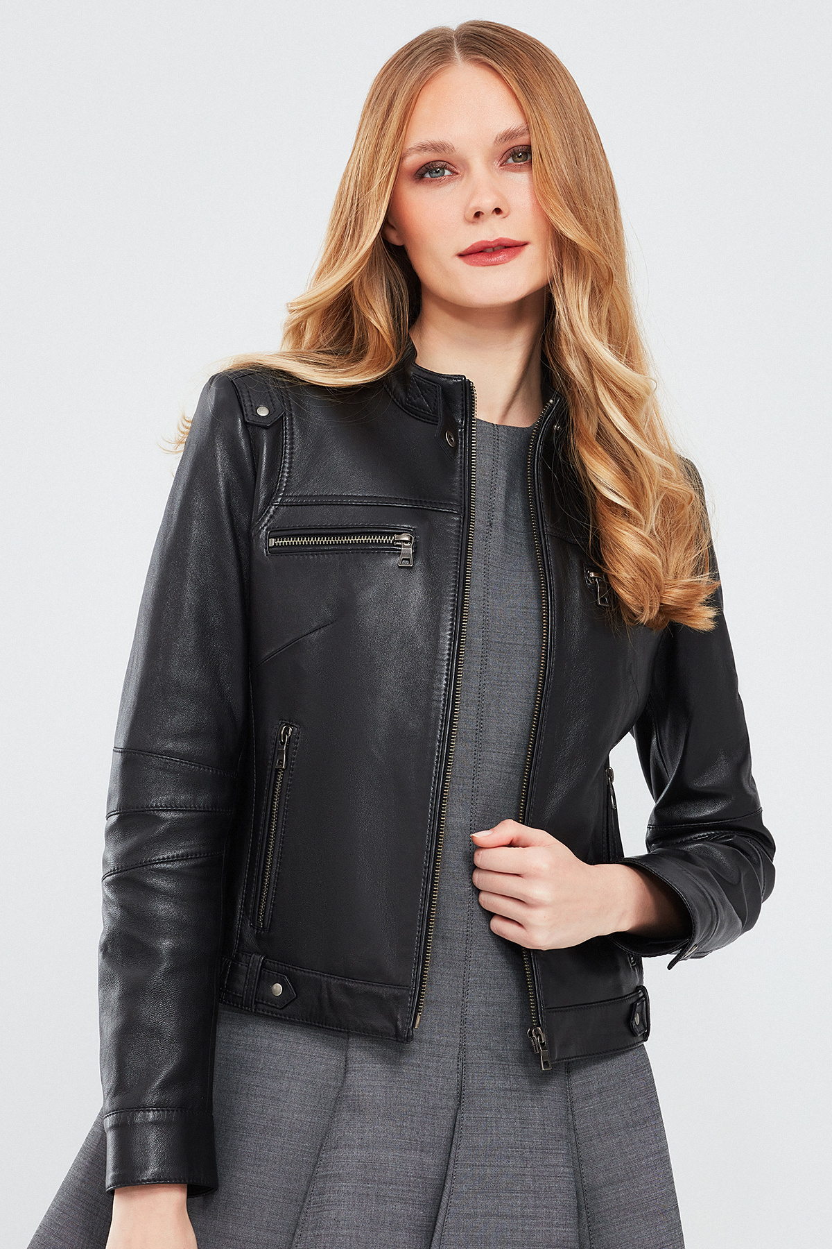 Vicky Women's Black Short Leather Jacket 24SGE51701M