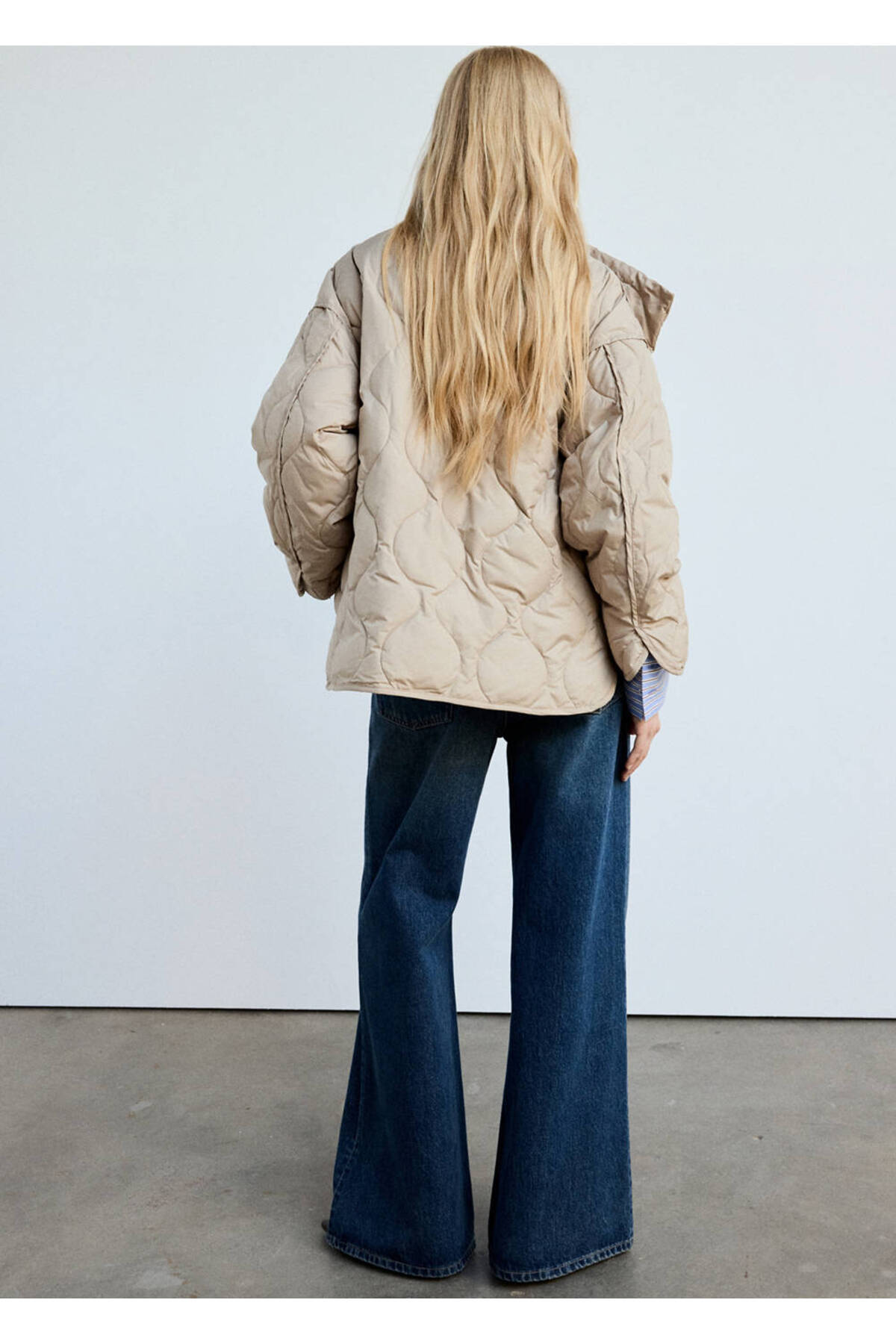 MANGO Woman Quilted anorak with detachable scarf görsel 4