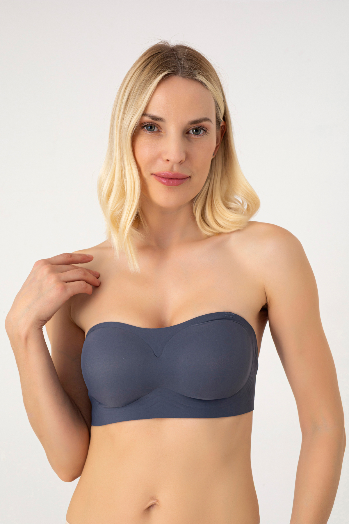 Strapless Seamless Laser Bra with Removable Pad without Balloon 2209