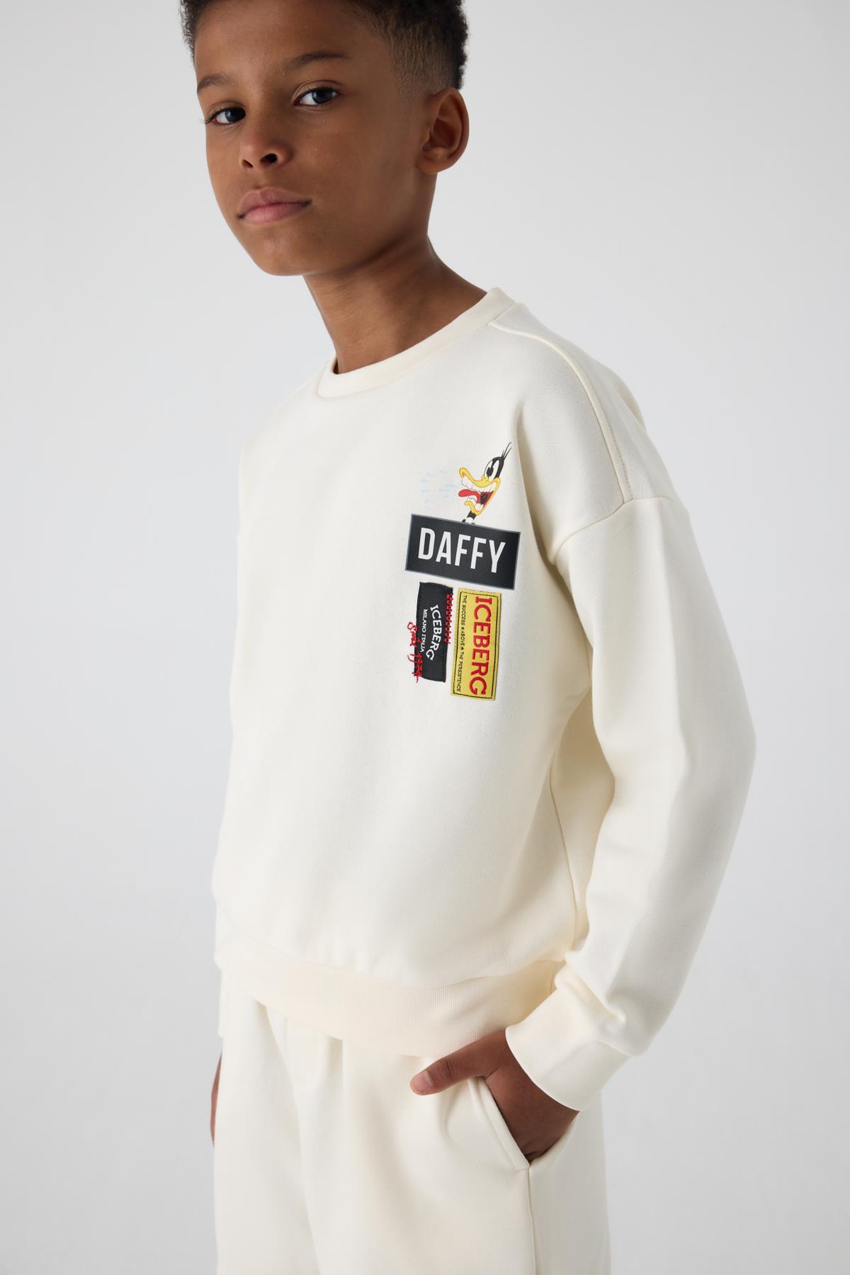 Iceberg Sweatshirt – Fırsatlar Trendyol'da! 🧡