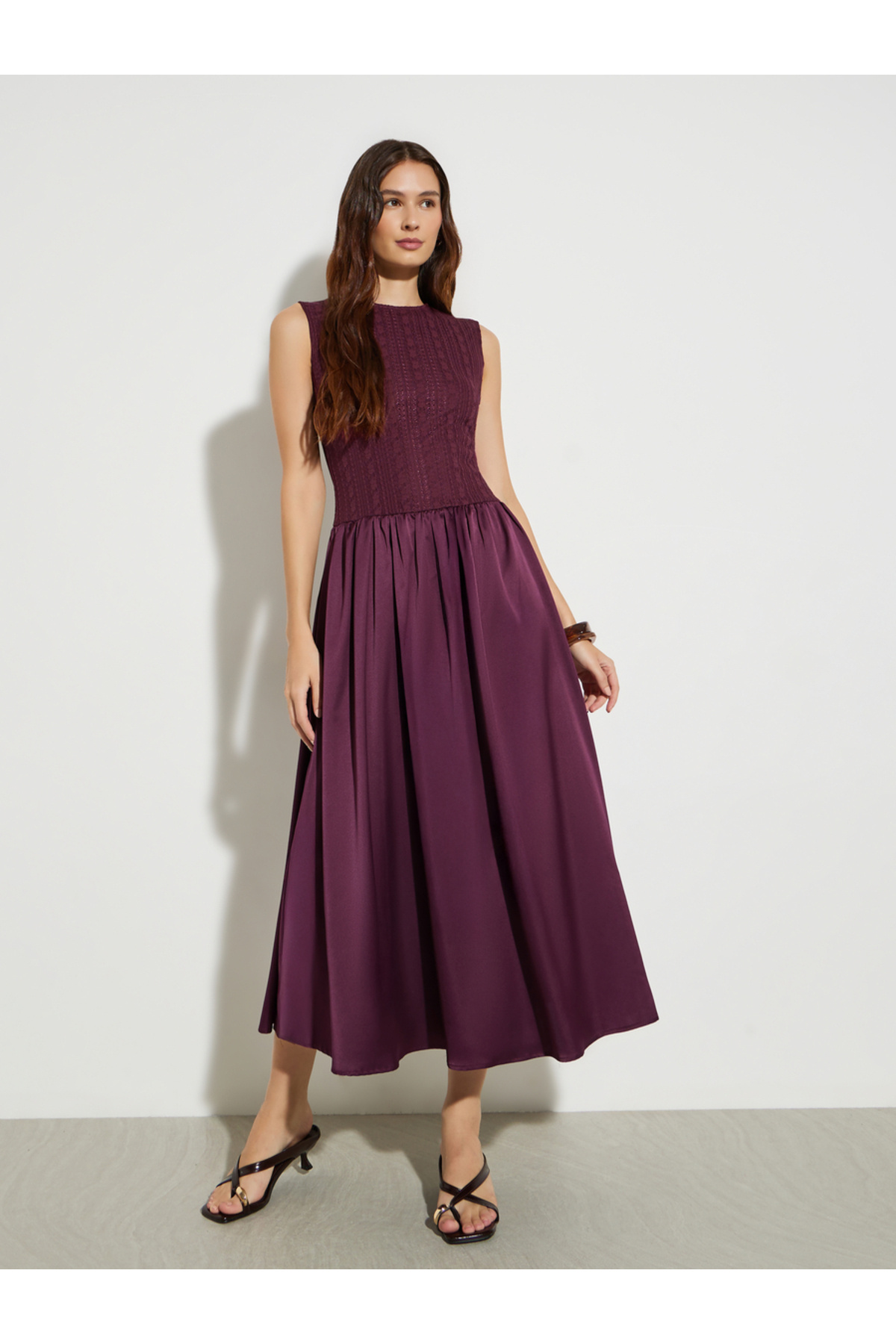 Styli Burgundy Lace Panel Sleeveless Maxi Dress