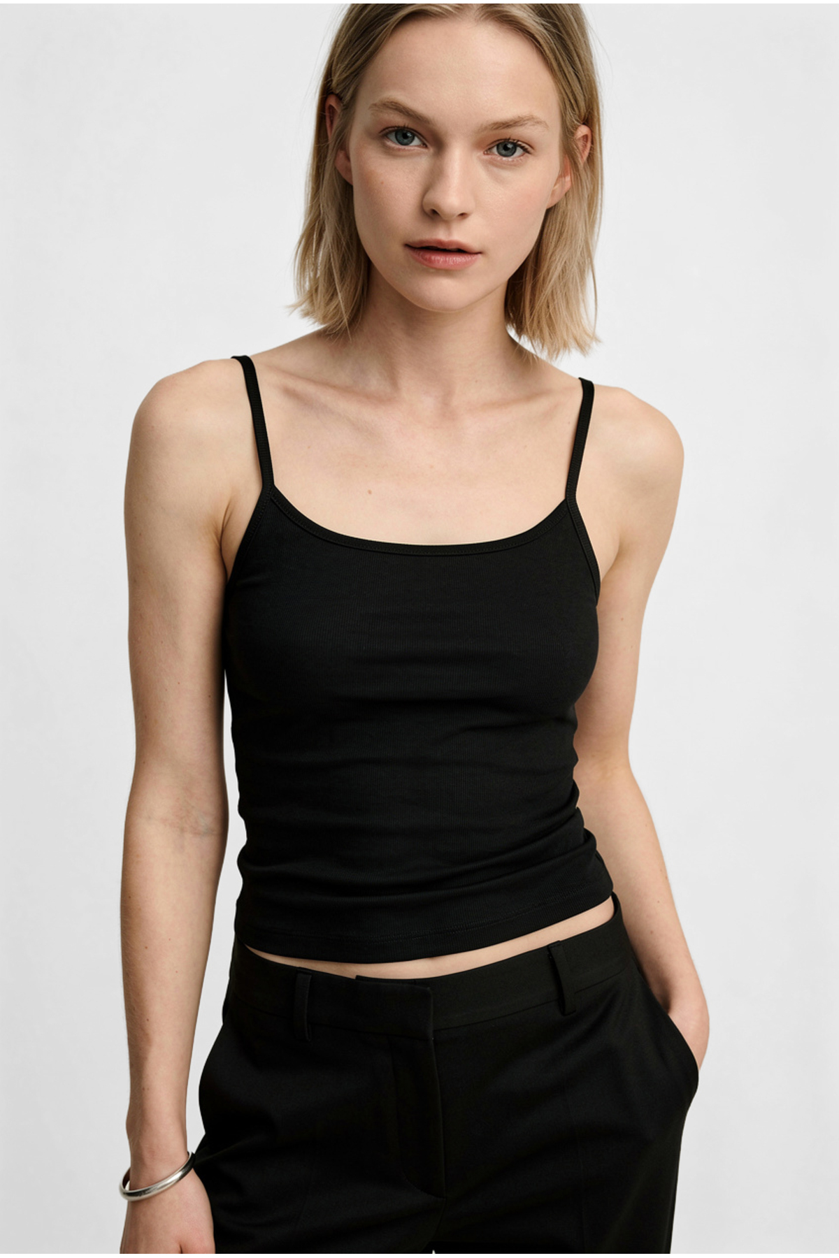 OLYNN Siyah Ultra Premium Soft Askılı Bluz