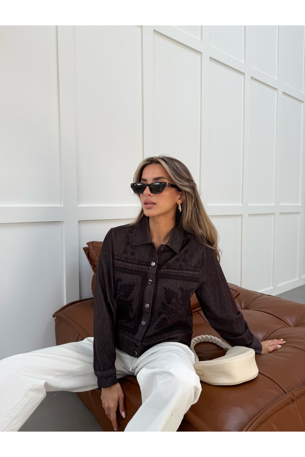 MİA NOURA KADIN ÖNÜ NAKIŞLI DENIM CEKET görsel 6