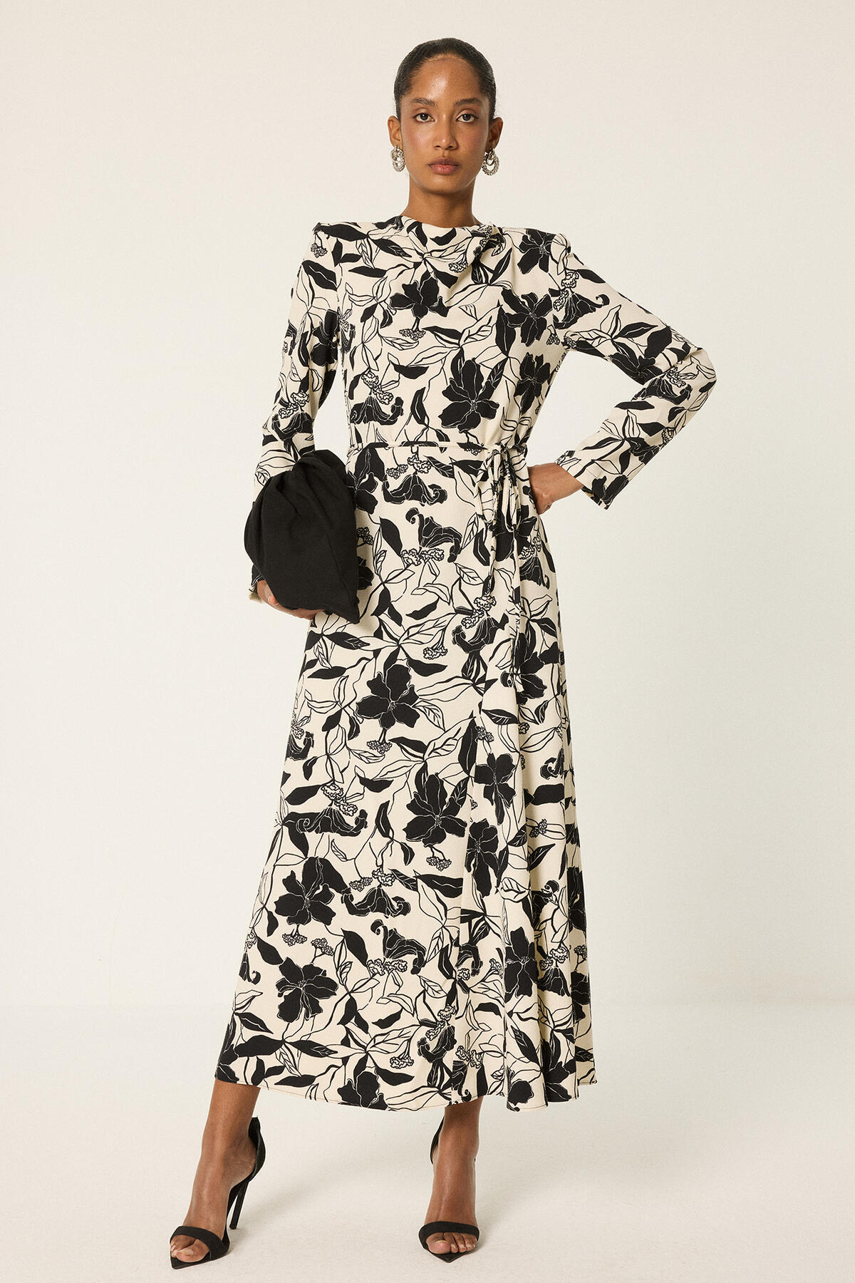 Touche Prive Contrast Flower-Patterned Dress
