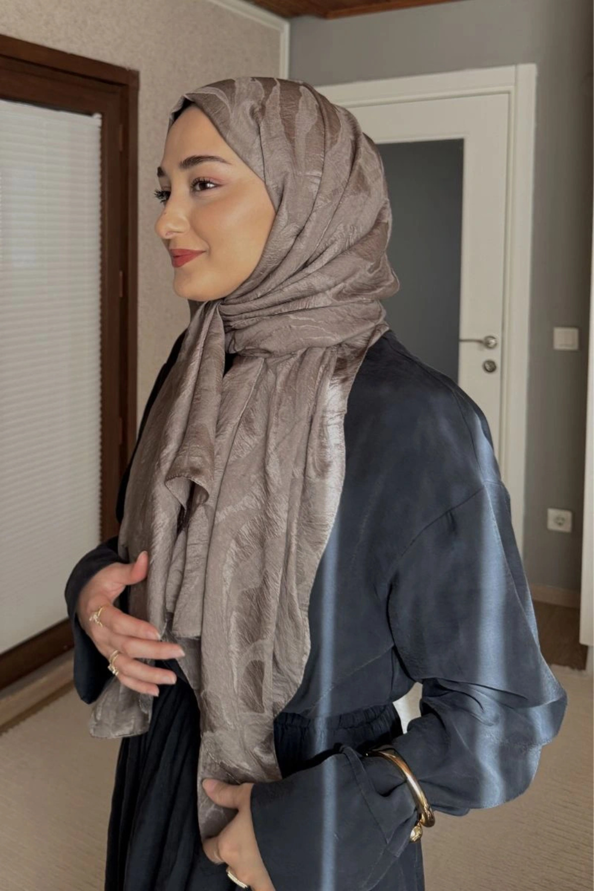 Madame Polo Premium Jakar Şal Sarmaşık Desen - Vizon görsel 2