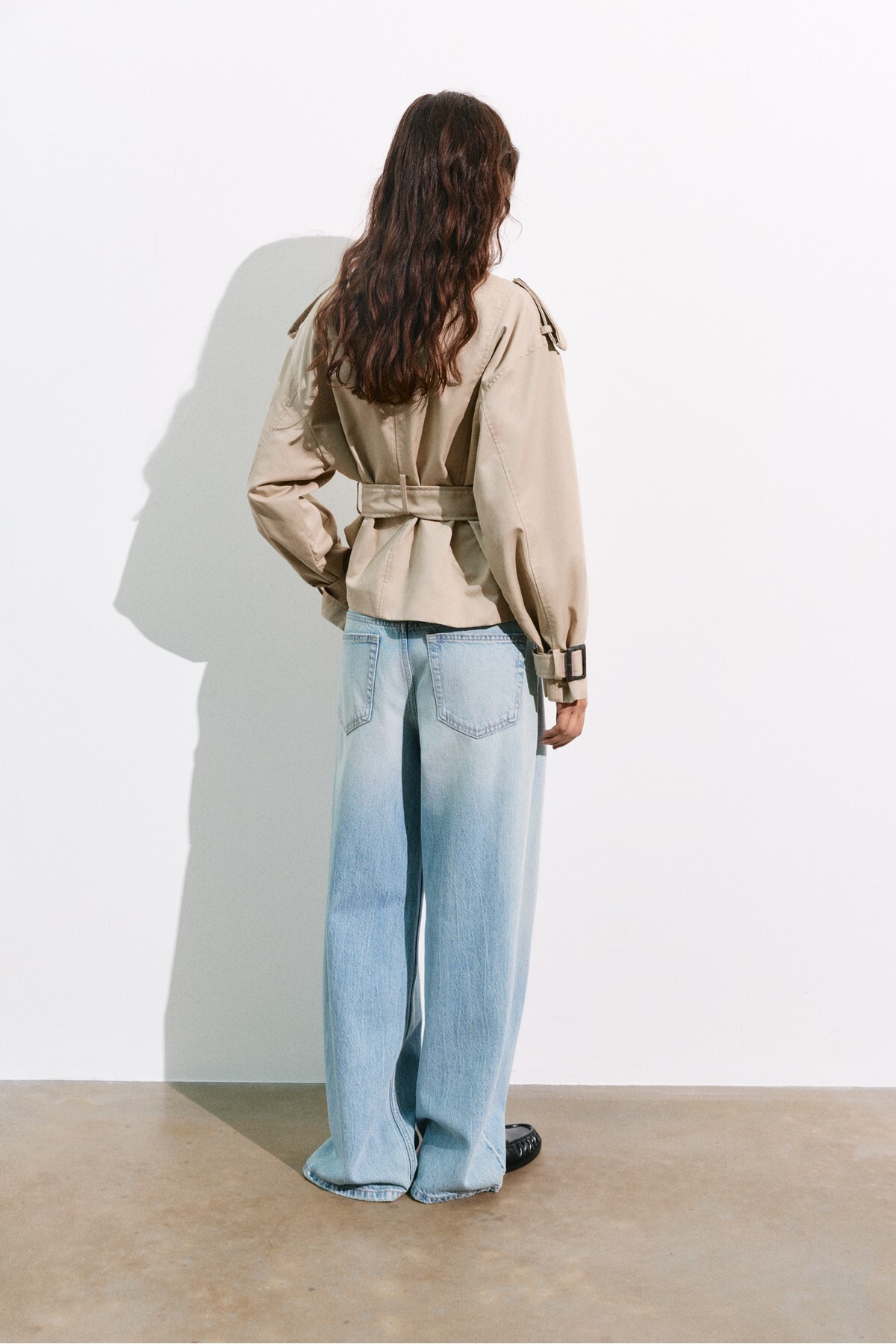 Pull & Bear Kuşaklı kısa trençkot görsel 5