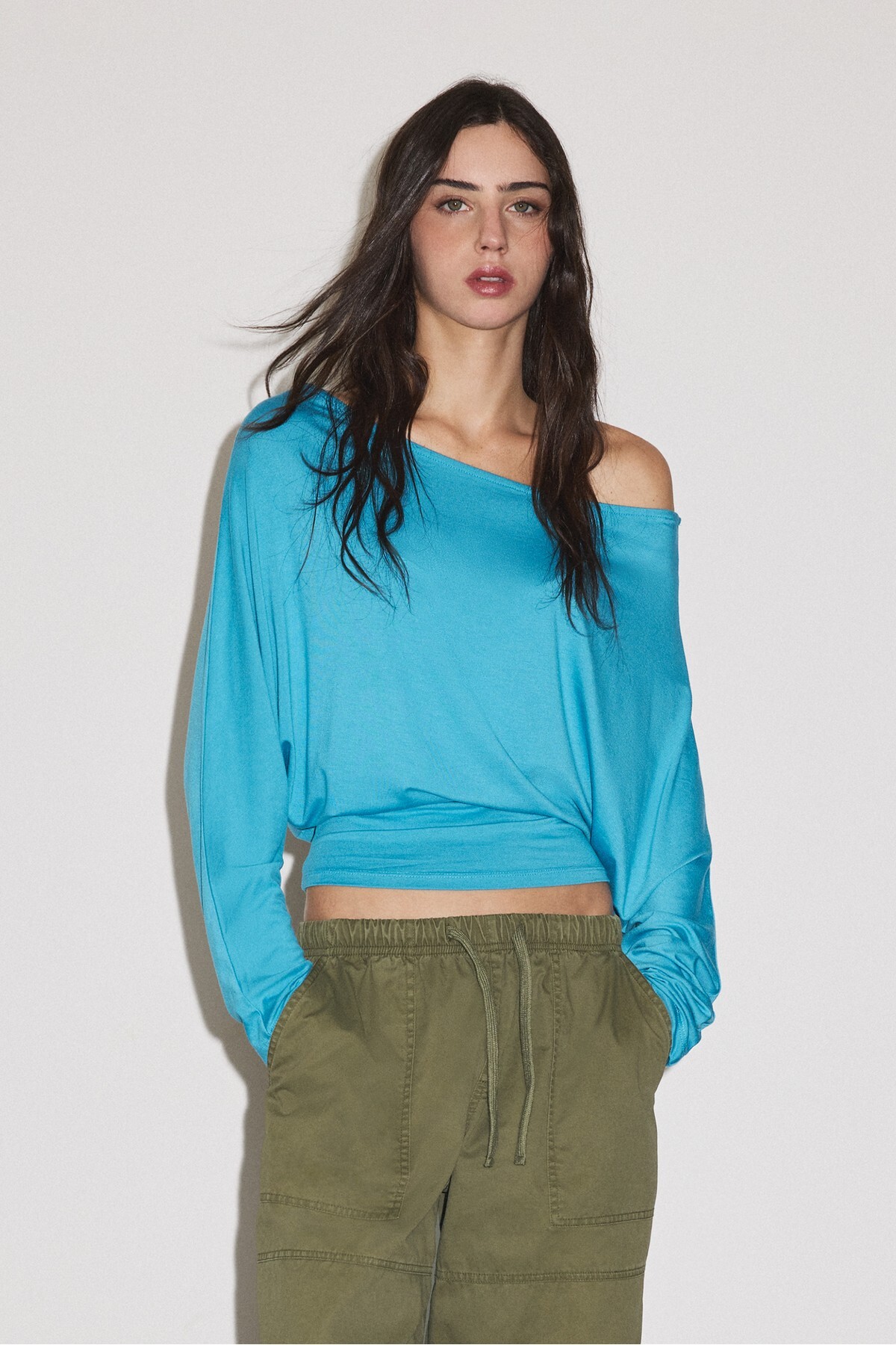 Stradivarius Kuşak etkili t-shirt görsel 3