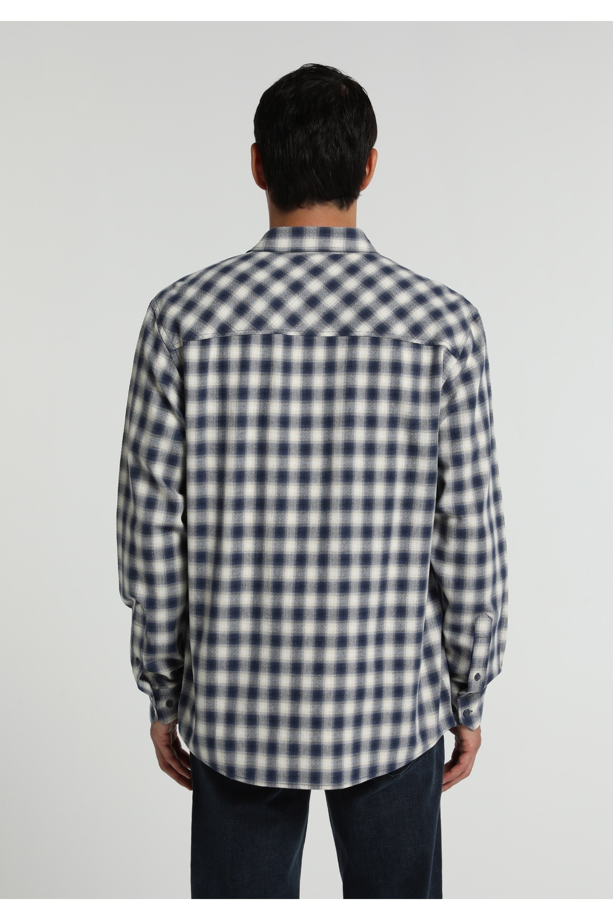 Regular Fit Shirt Neck Kareli Erkek Lacivert Uzun Kol Gömlek — سرمه‌ای CL1080596_Q1.V1 — تصویر 2 از 5