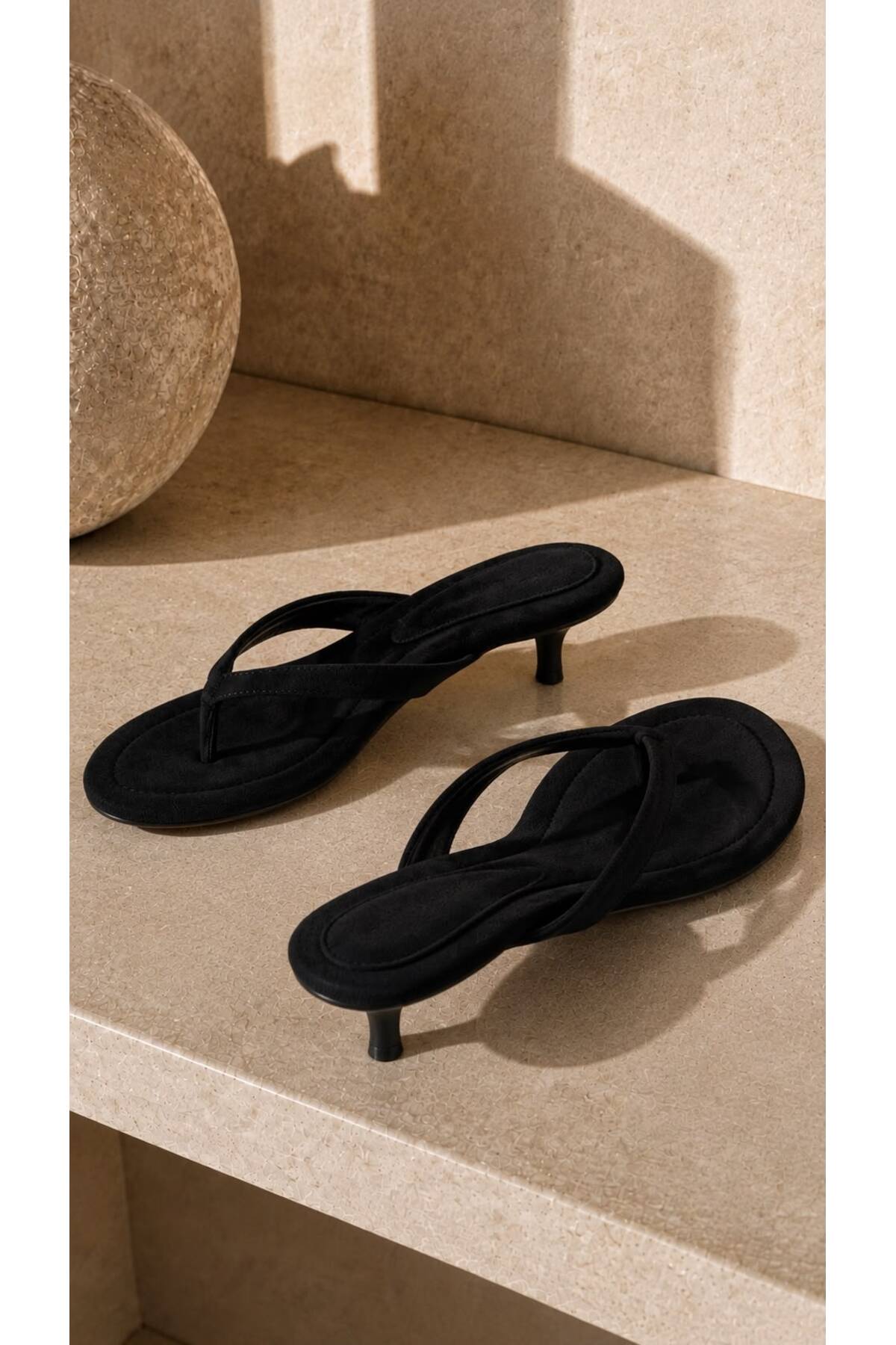 İncimoda Siyah Süet Parmak Arası Topuklu Terlik Ortopedik Kadın Sandalet 5cm topuk görsel 3