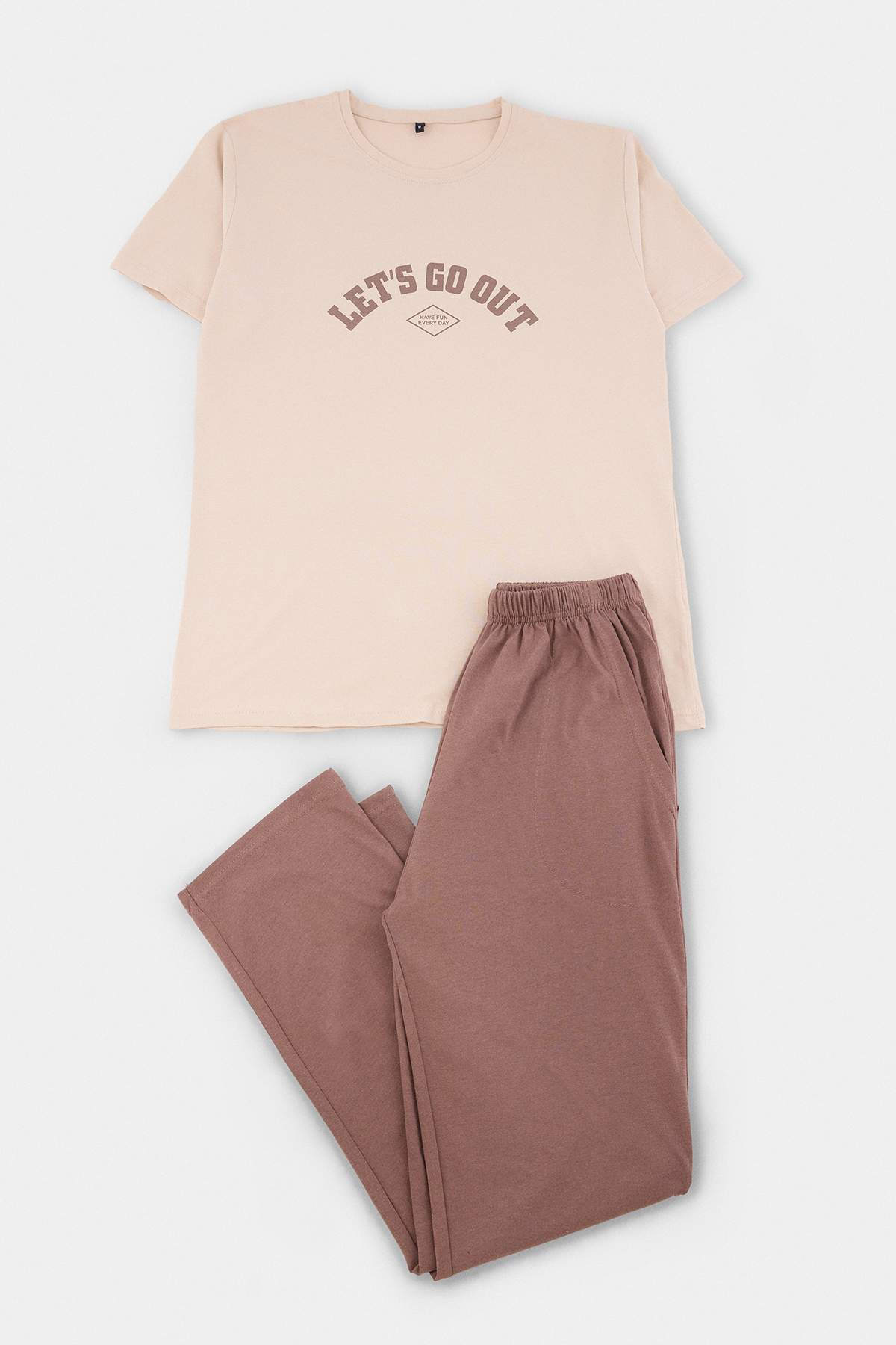 Trendyolmilla Man Bej Regular Slogan Baskılı Örme Pijama Takımı TMNAW27PT00003