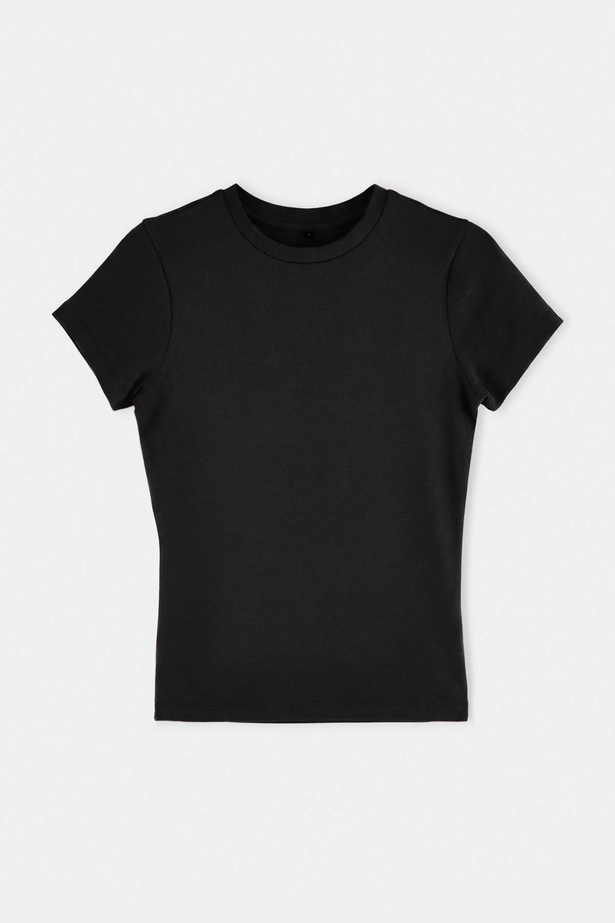 Trendyolmilla Siyah Düz Fitted Bisiklet Yaka Standart Kol %100 Pamuk Ribana Örme T-Shirt TWOAW27TS00004