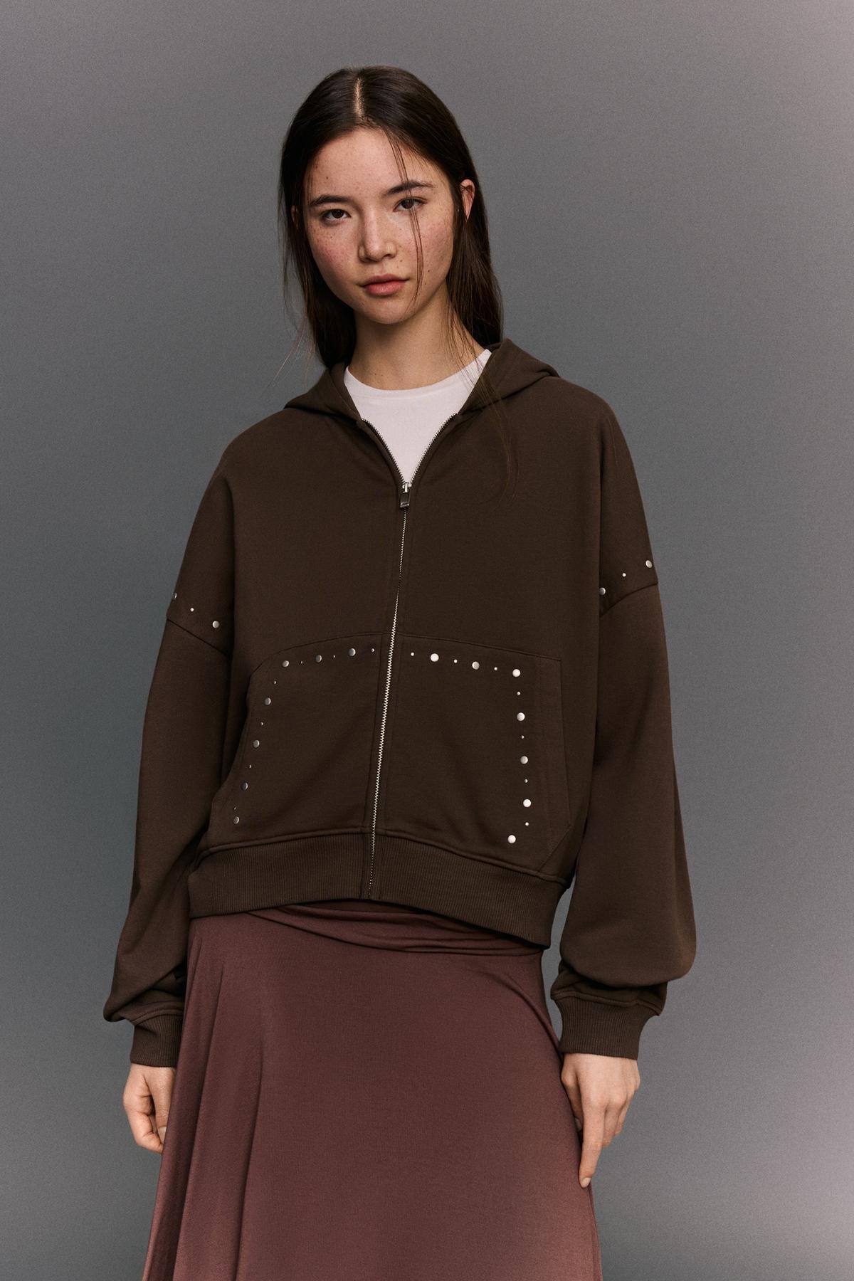 Bershka  Zımba detaylı fermuarlı kapüşonlu sweatshirt