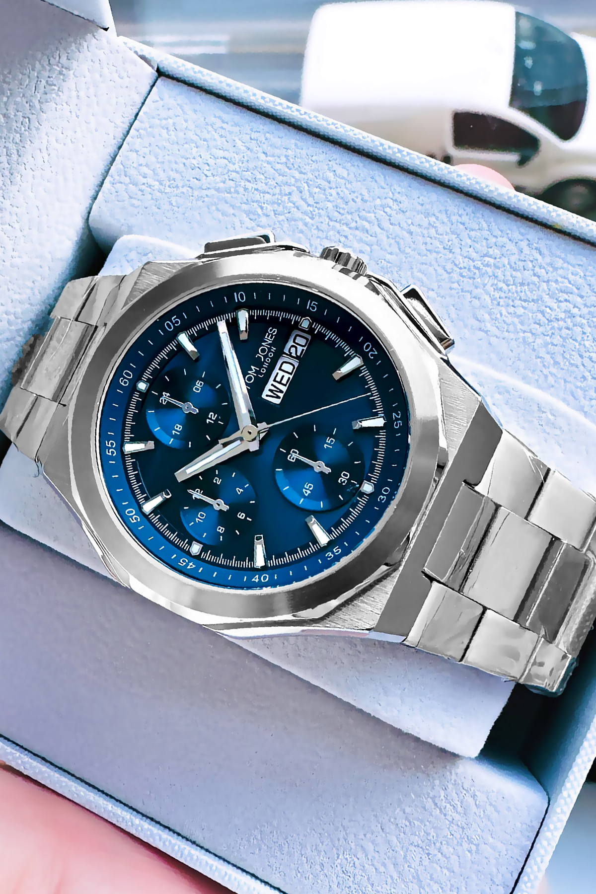 3 Atm Waterproof Men Wrist Watch Silver Color Steel Band TJE2040C1