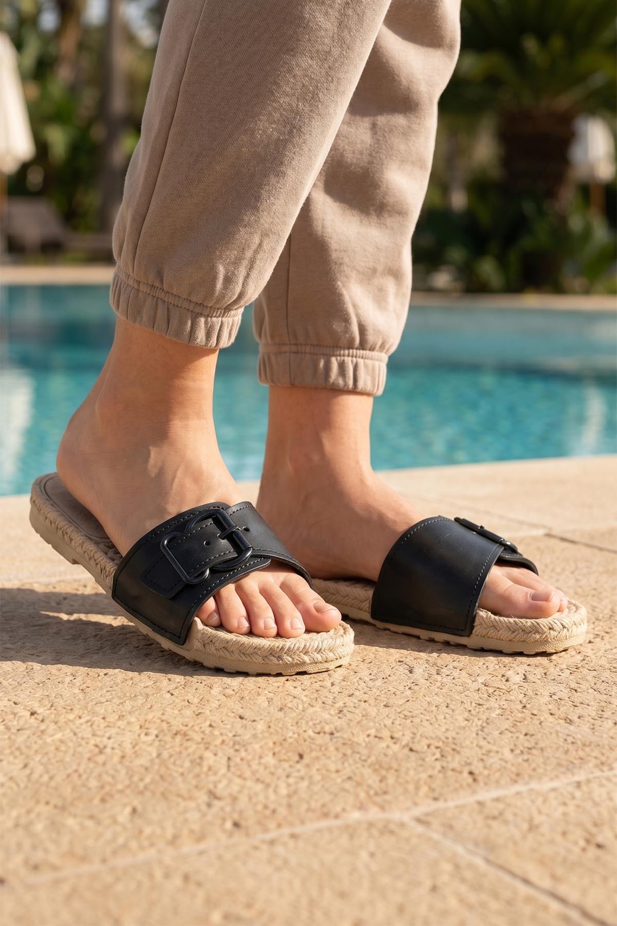 Women's Summer Airblow Wet Floor Suitable Home Garden Casual Slippers