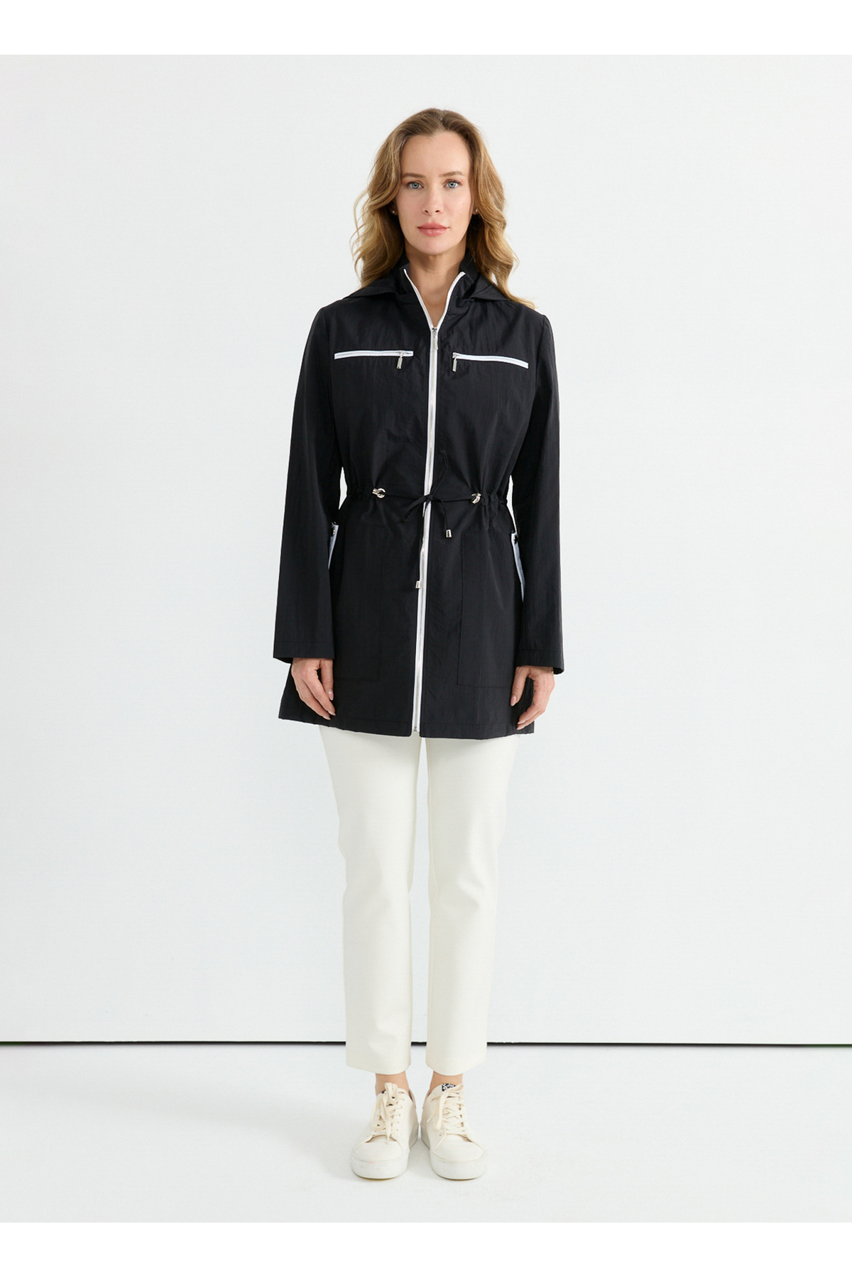 Selen Siyah Kadın Trençkot 26YSL9578