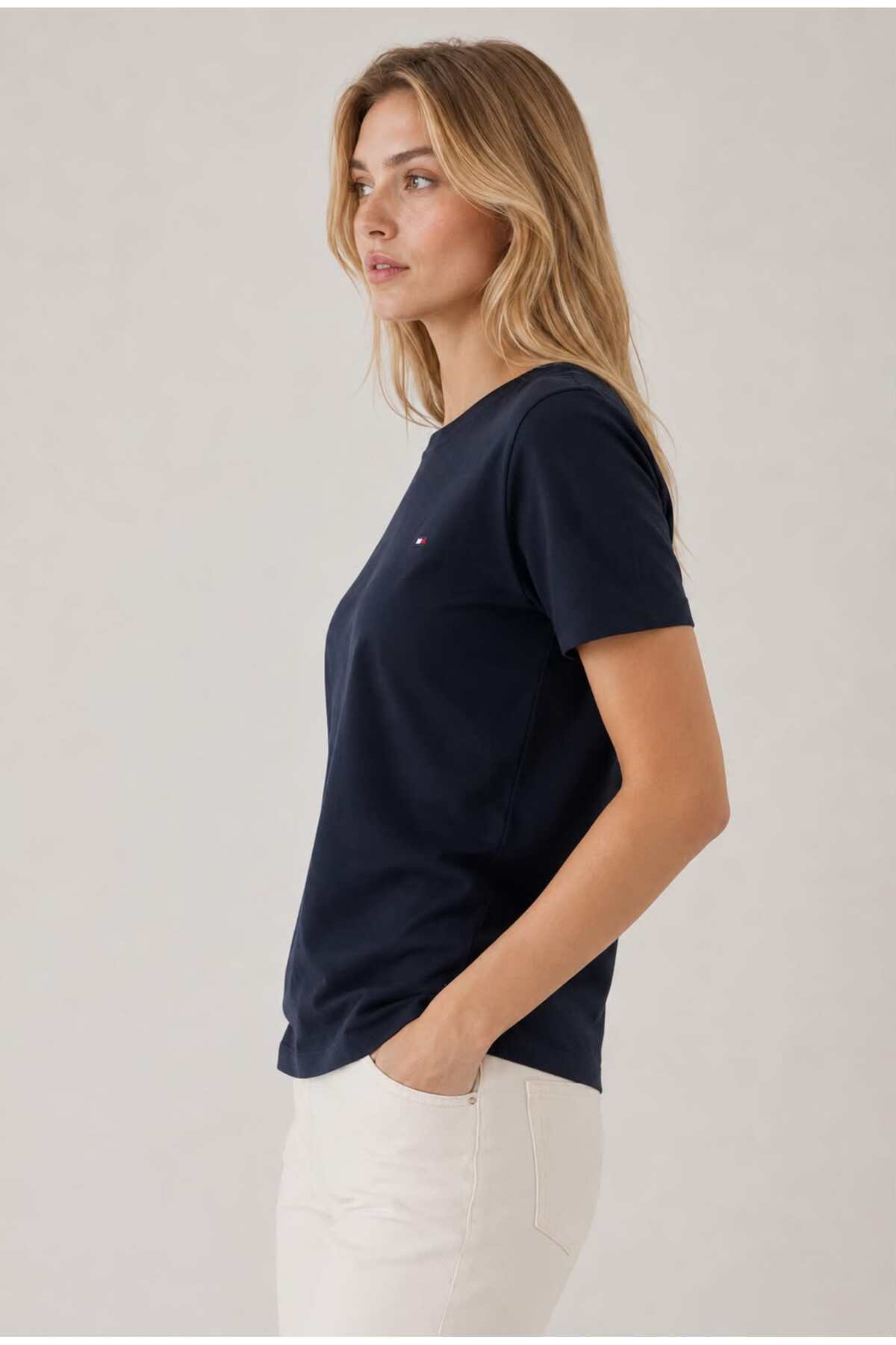 Tommy Hilfiger Modern Pamuklu Kadın T-Shirt görsel 4