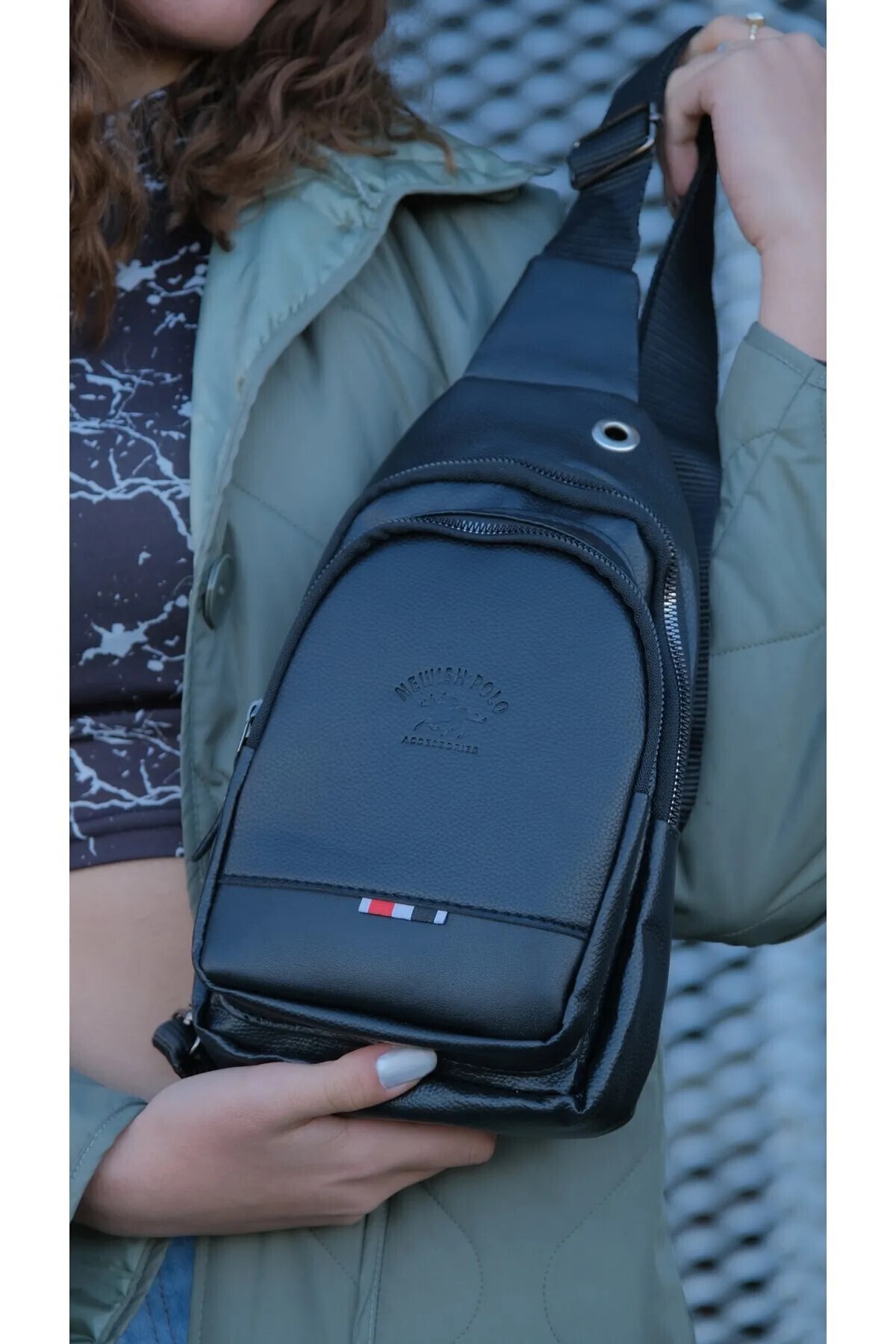 NEWISH POLO ACCESSORIES Vegan Deri Siyah Kulaklık Bel Ve Çapraz Omuz Çantası Otomatik Mekanizmalı Akıllı Kredi Kartlık görsel 3