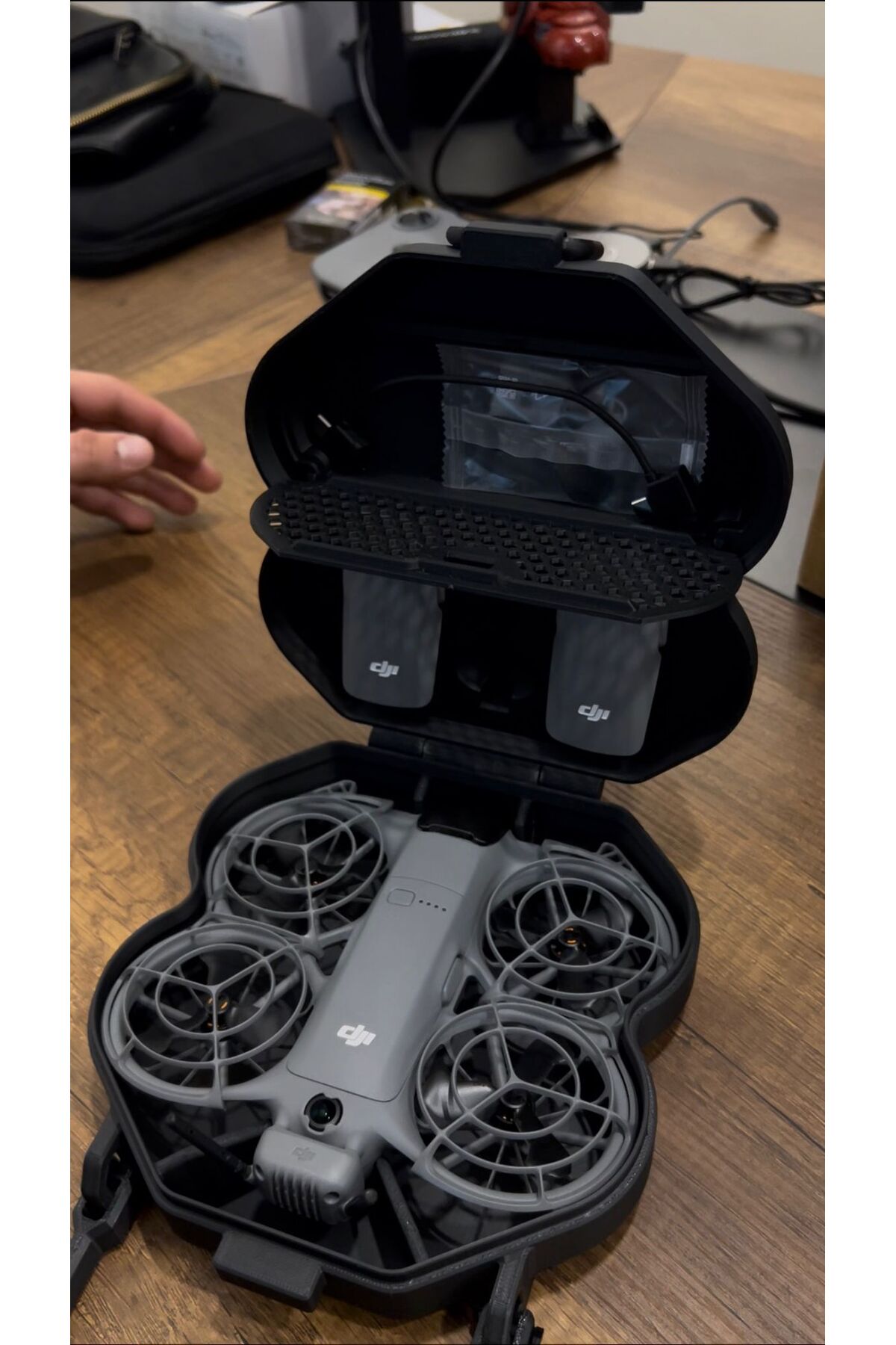 dji neo 2 drone çantası görsel 2