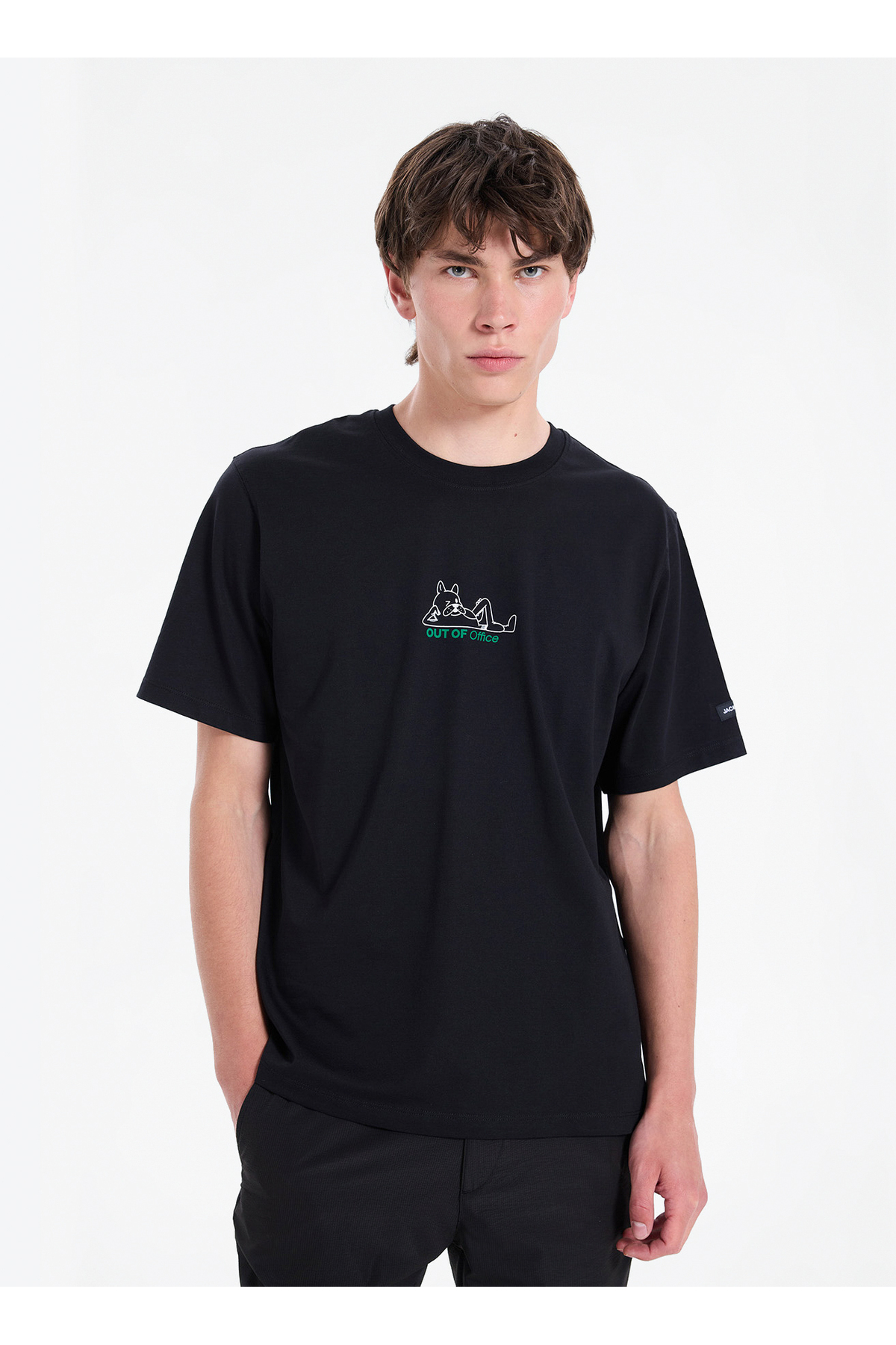 تی شرت مردانه مشکی سایز معمولی کد ۱۲۳۰۷۷۰۰ JORFOCUS TEE SS CREW BSS26 جک اند جونز تی شرت Jack & Jones