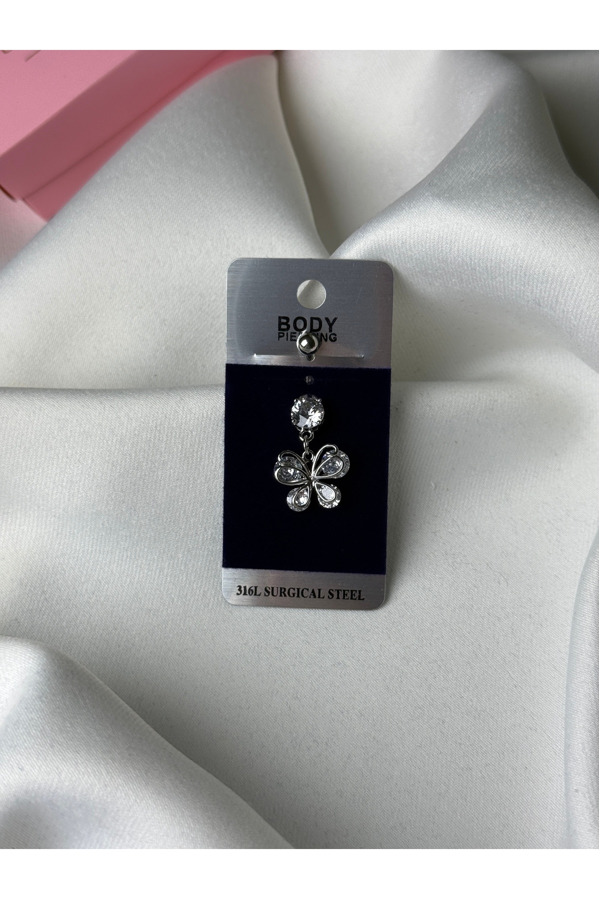 Sallantılı Kelebek Piercing