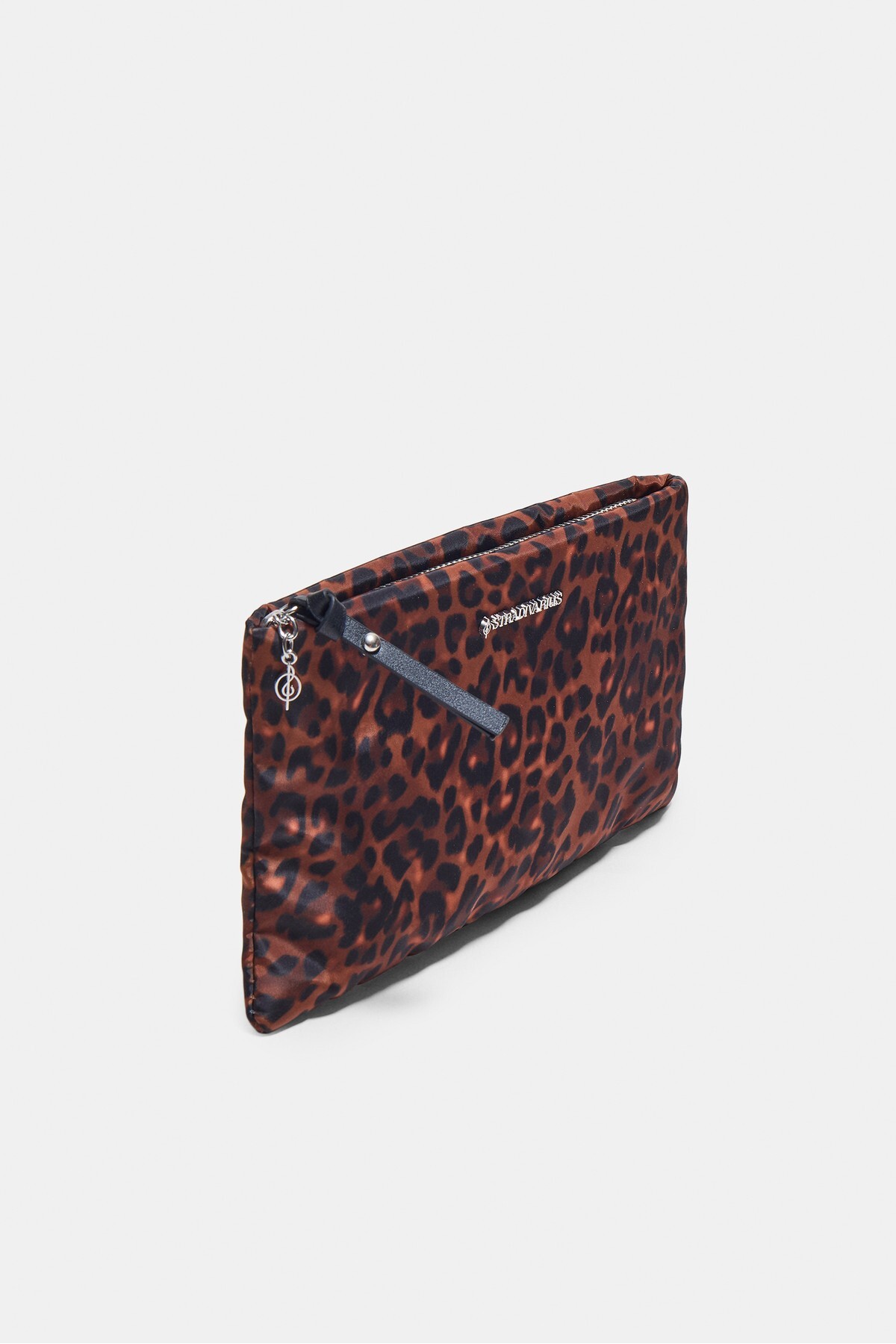Stradivarius Leopar desenli düz makyaj çantası görsel 2