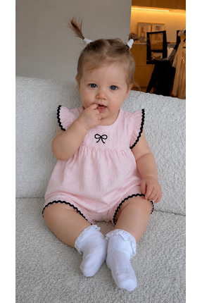 Efia Baby Fiyonk Nakışlı Müslin Kız Bebek Takım