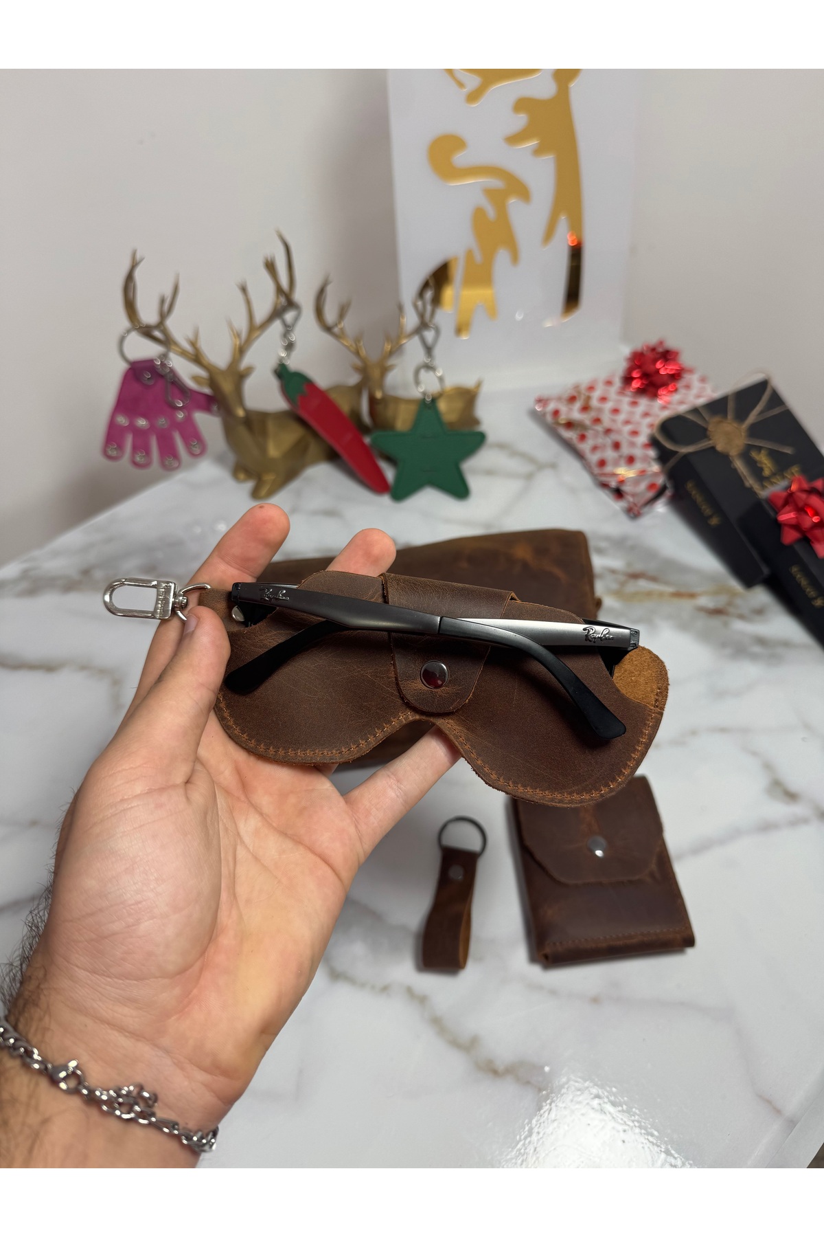 SANAT %100 Hakiki Crazy Deri Minimalist 5'li Aksesuar Seti El Çantası - Cüzdan - Kartlık - Gözlük Kılıfı - Anahtarlık Seti görsel 4