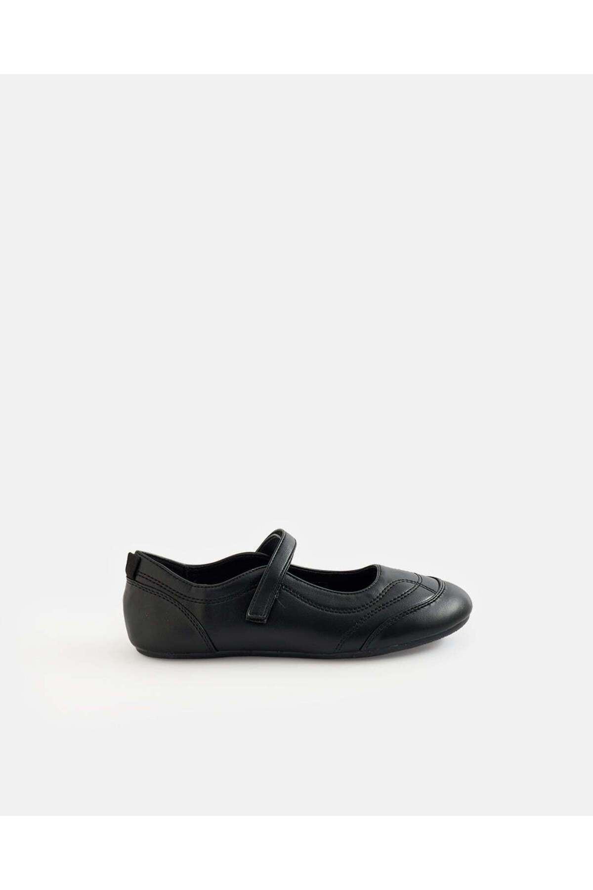 REDTAG Girls Black Velcro sneakerina