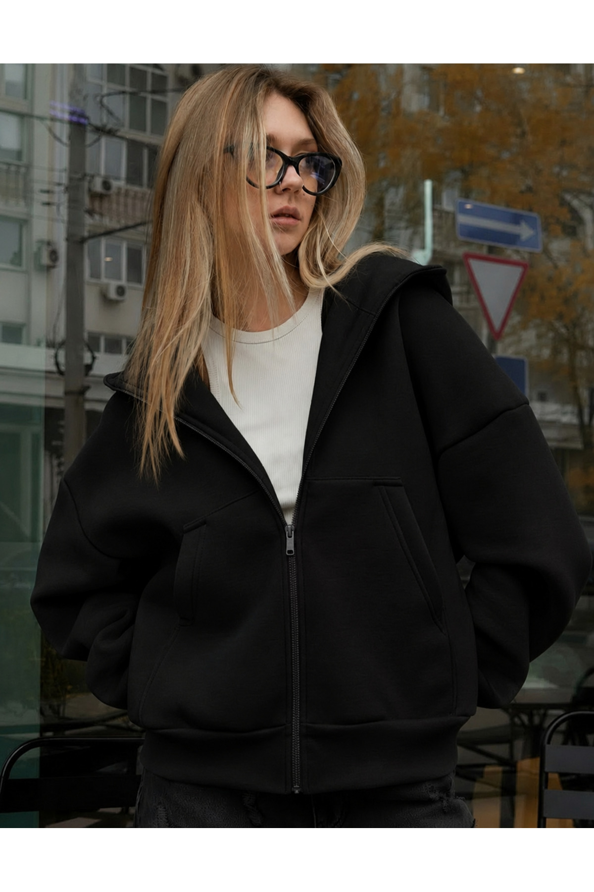 YAKAMEL KADIN OVERSİZE KAPÜŞONLU FERMUARLI HIRKA SWEATSHIRT