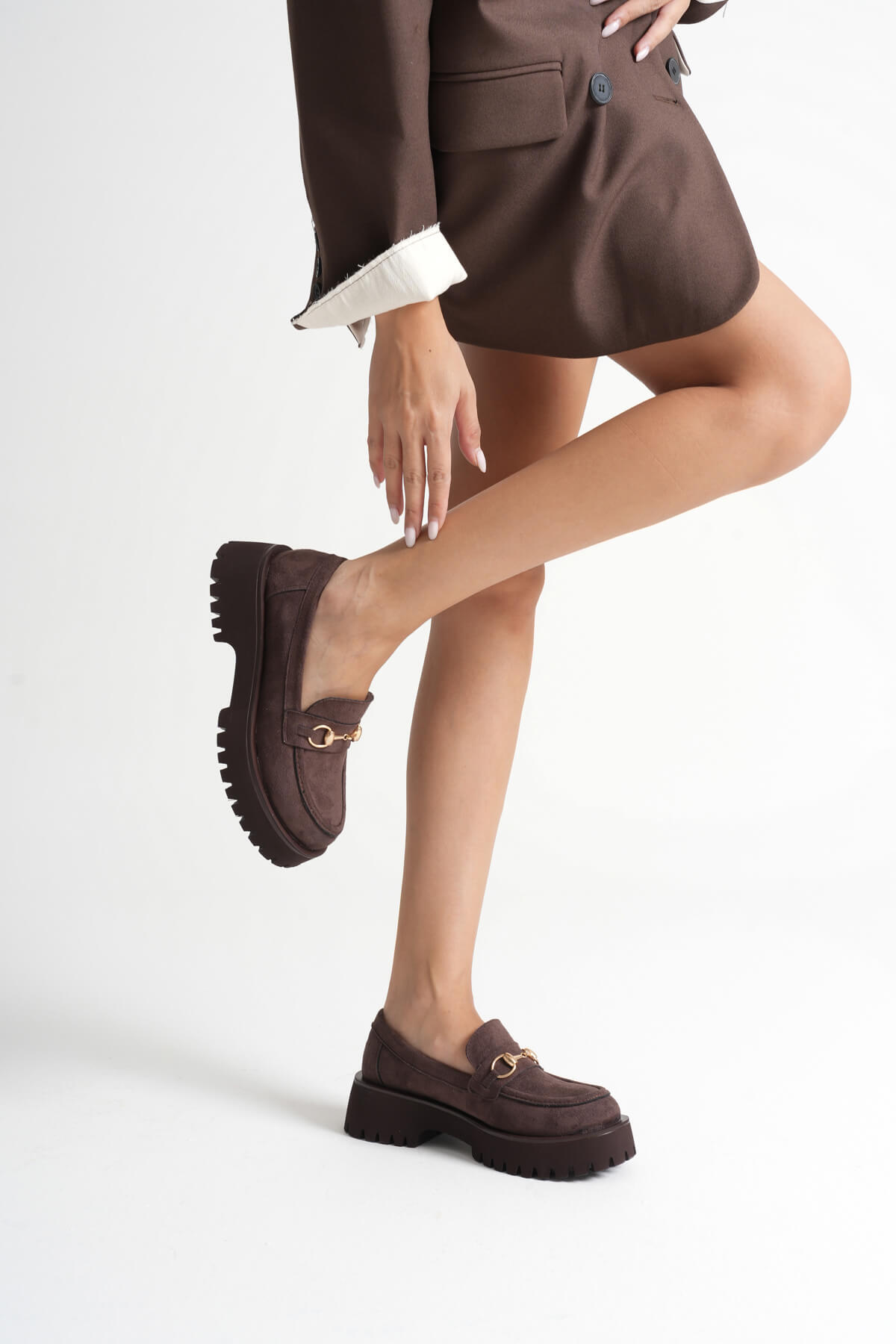 Cool Feet Kadın Acı Kahve Süet 4cm Kalın Topuklu Toka Detaylı Loafer Ayakkabı görsel 2