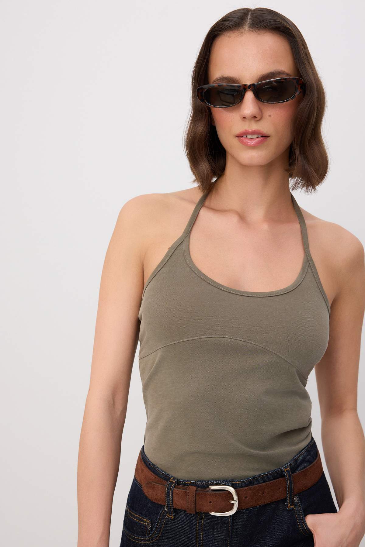 Trendyolmilla Haki Düz Fitted/Vücuda Oturan Modal Boyundan Bağlamalı Havuz Yaka Örme Bluz TWOSS26BZ00958