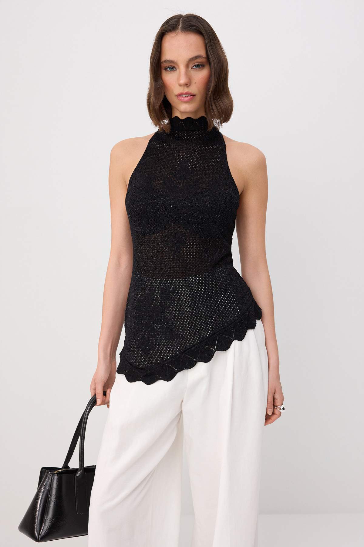 Trendyolmilla Siyah Ajurlu Halter Yaka Triko İnce Triko Bluz TWOSS26BZ00302