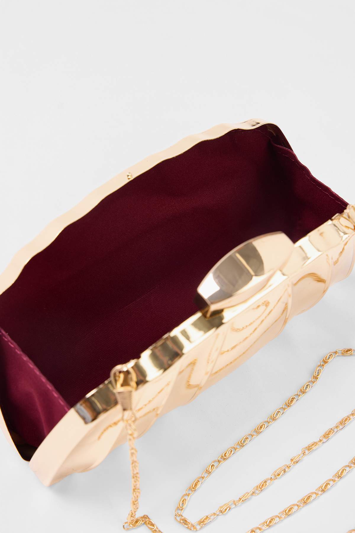 trendyol-shoes-womens-gold-colored-clutch-bag