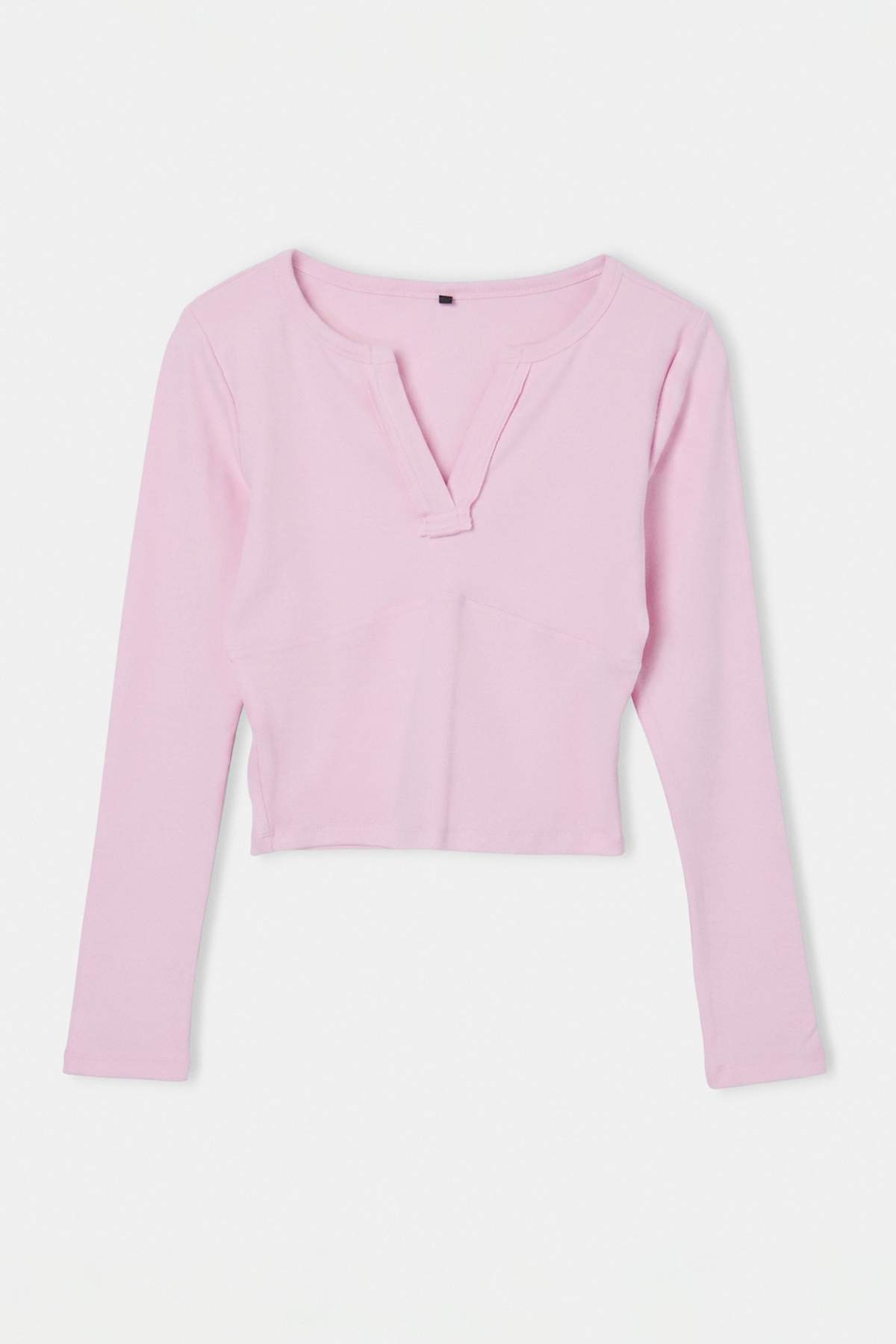 Trendyolmilla Açık Pembe Düz Fitted Kaçık Yaka Standart Kol Crop/Kısa Kaşkorse Örme Bluz TWOAW27BZ00072