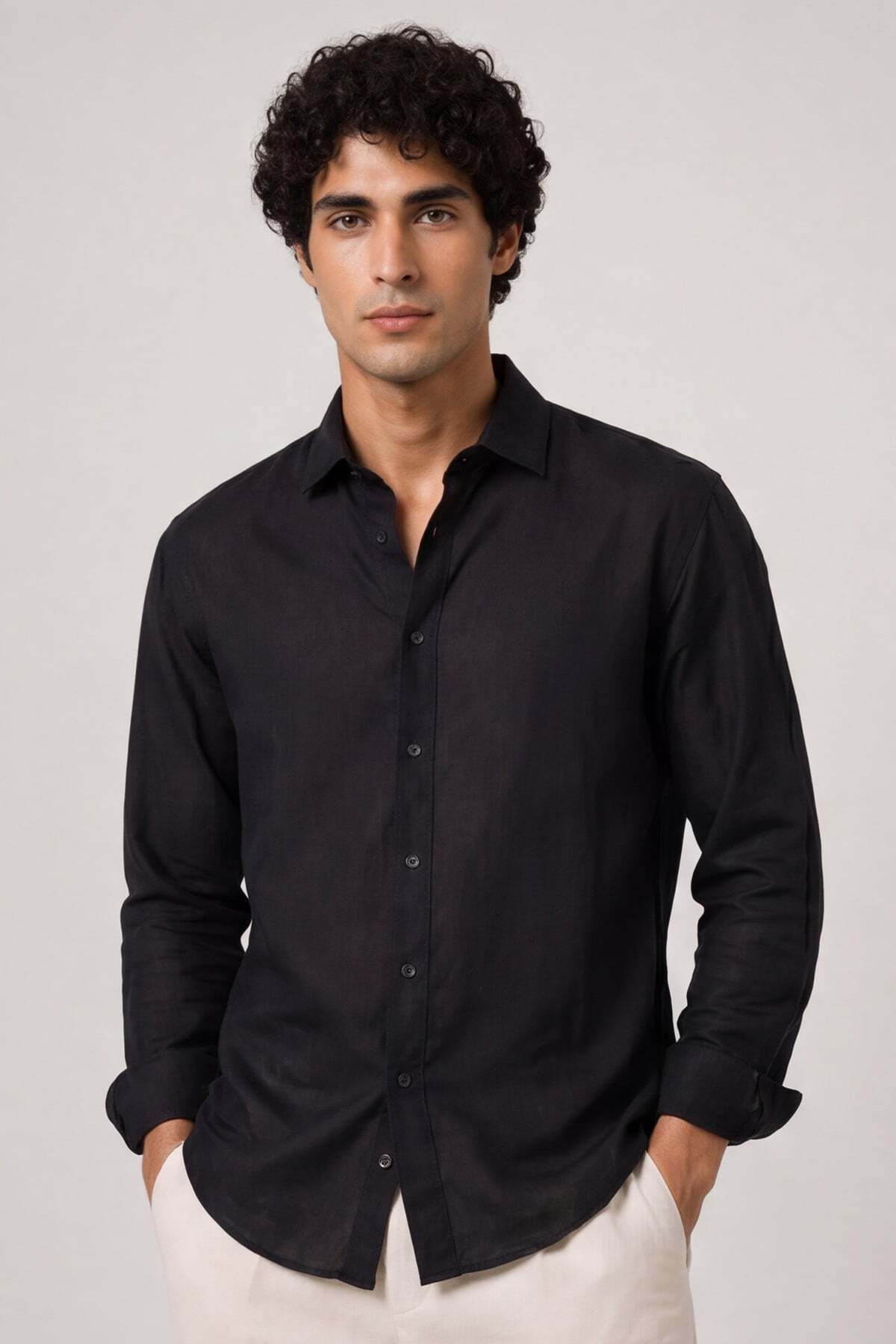 Men's Black Regular Cut Regular Fit 100% Cotton Classic Collar Shirt