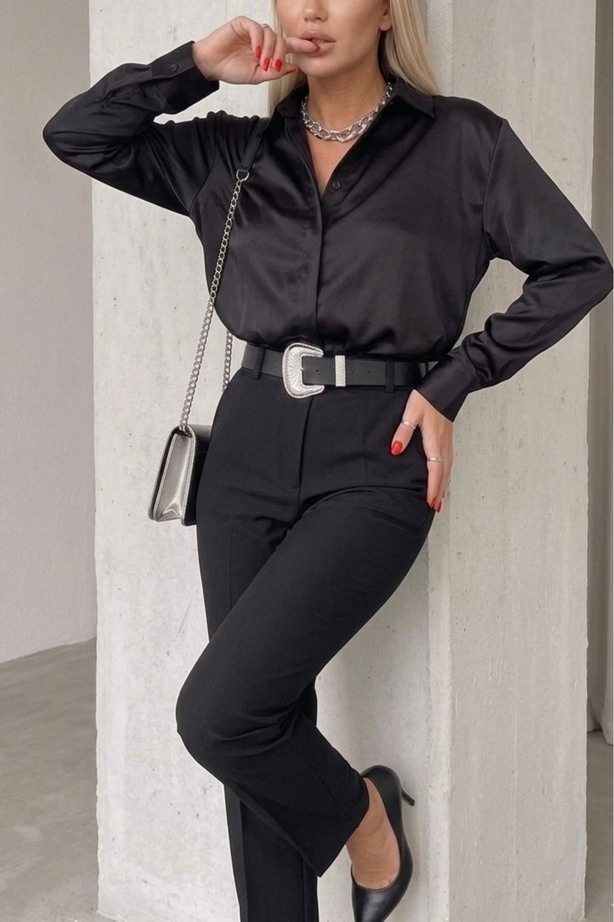 Chemise coupe loose en satin noir - EMMAS CLOTHING - Görsel 17