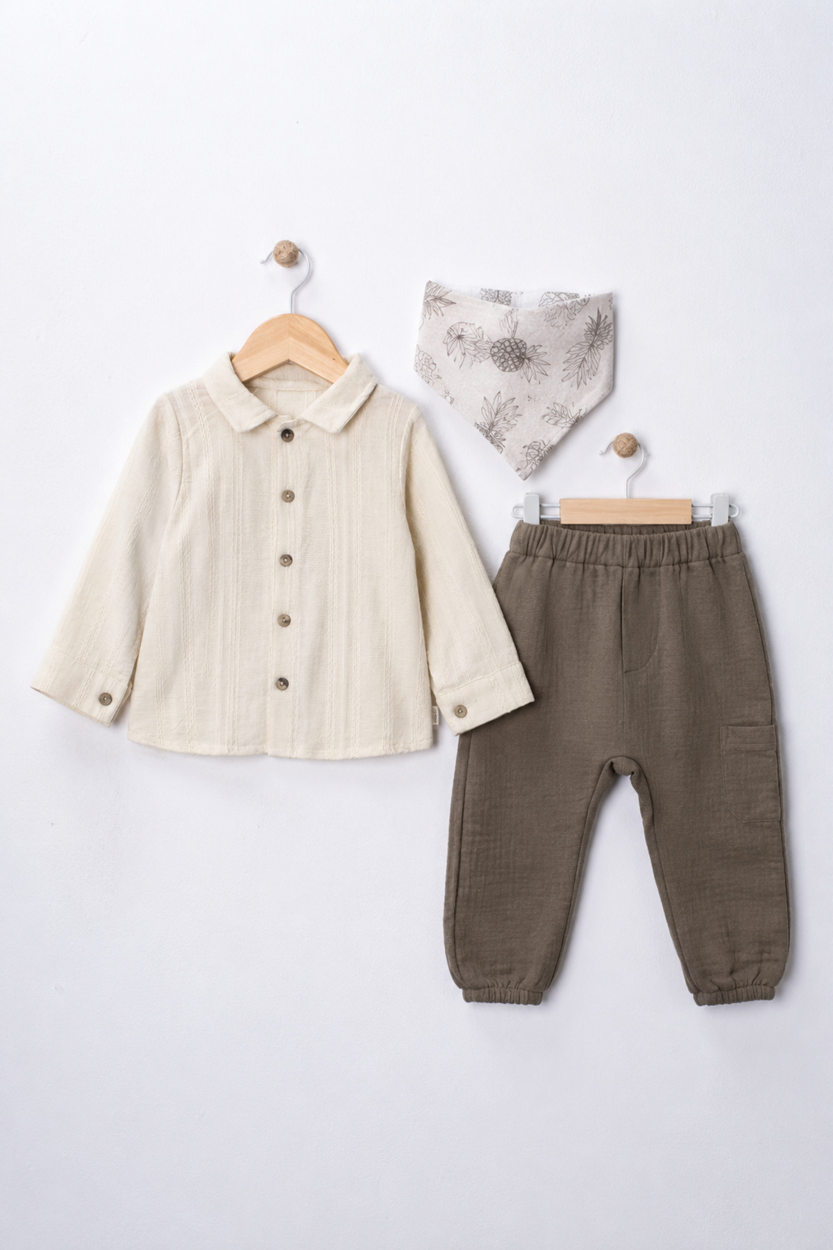 Pio Kids 6-24 Months Linen Printed Bandana & Muslin Shirt & Thick Washed Muslin Pants 3-Piece Baby Boy Set